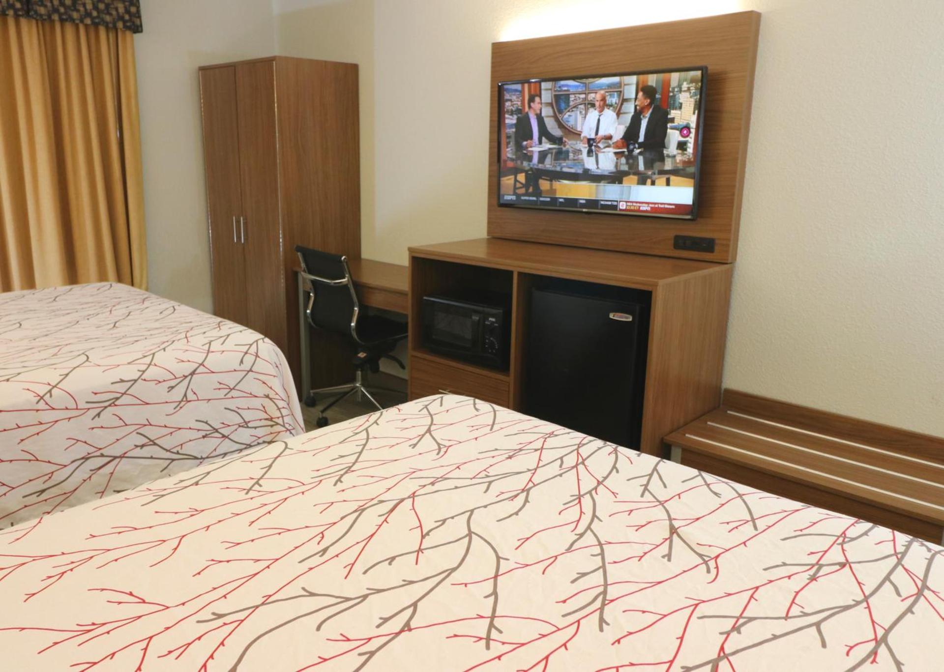 Garner Hotel Pigeon Forge Downtown by IHG photo 39