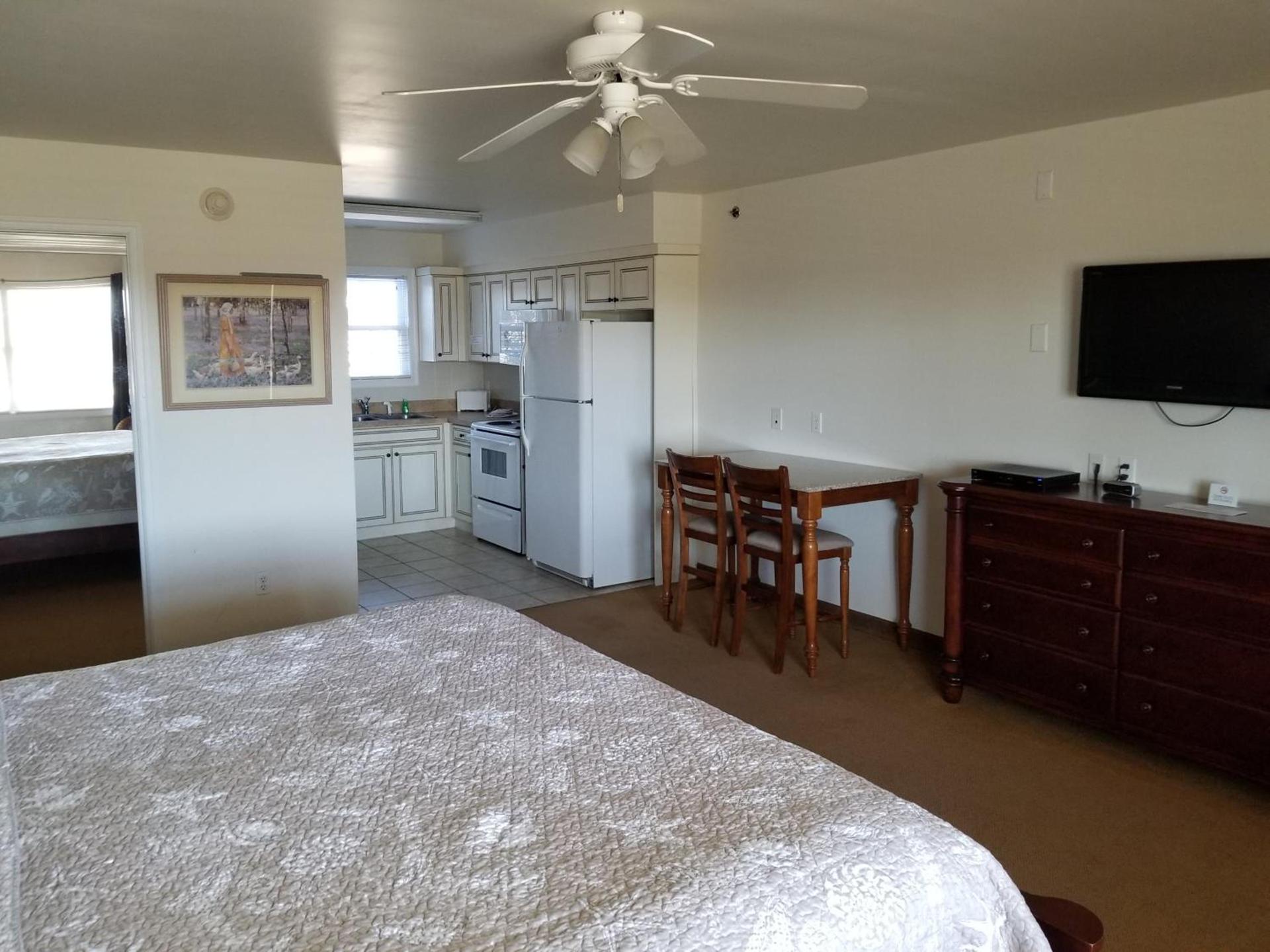 Shore Stay Suites photo 8