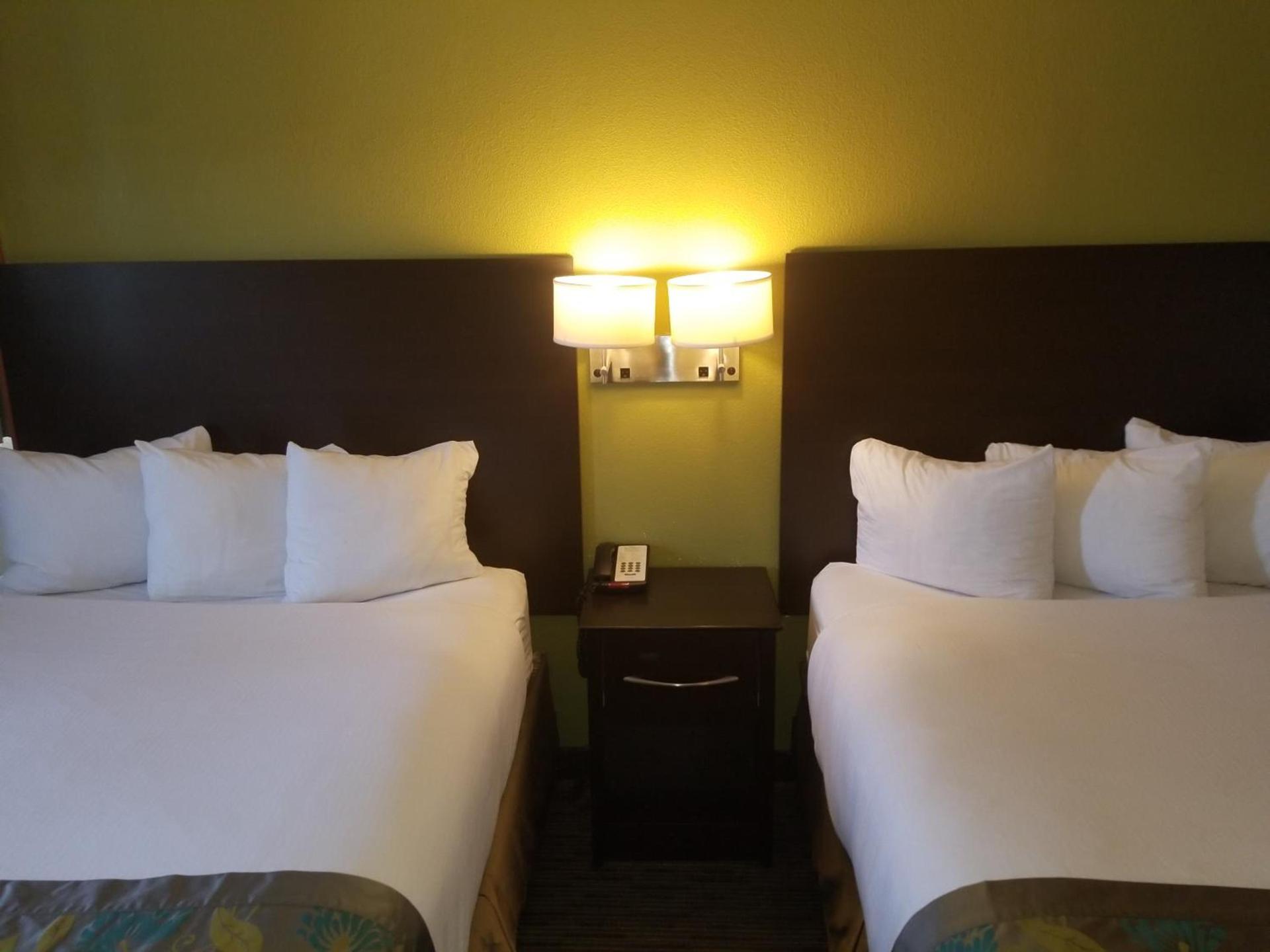 Baymont by Wyndham Eau Claire WI photo 25