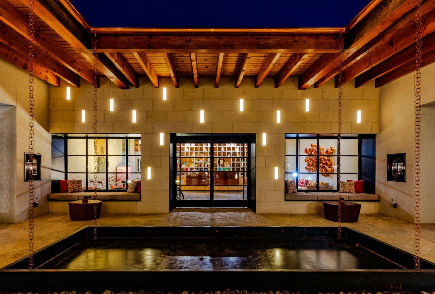 Texican Court, by Valencia Hotel Collection photo 16