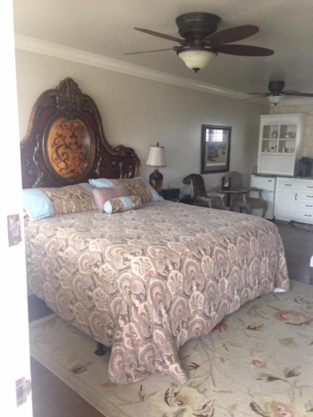 Beachcomber Inn photo 1