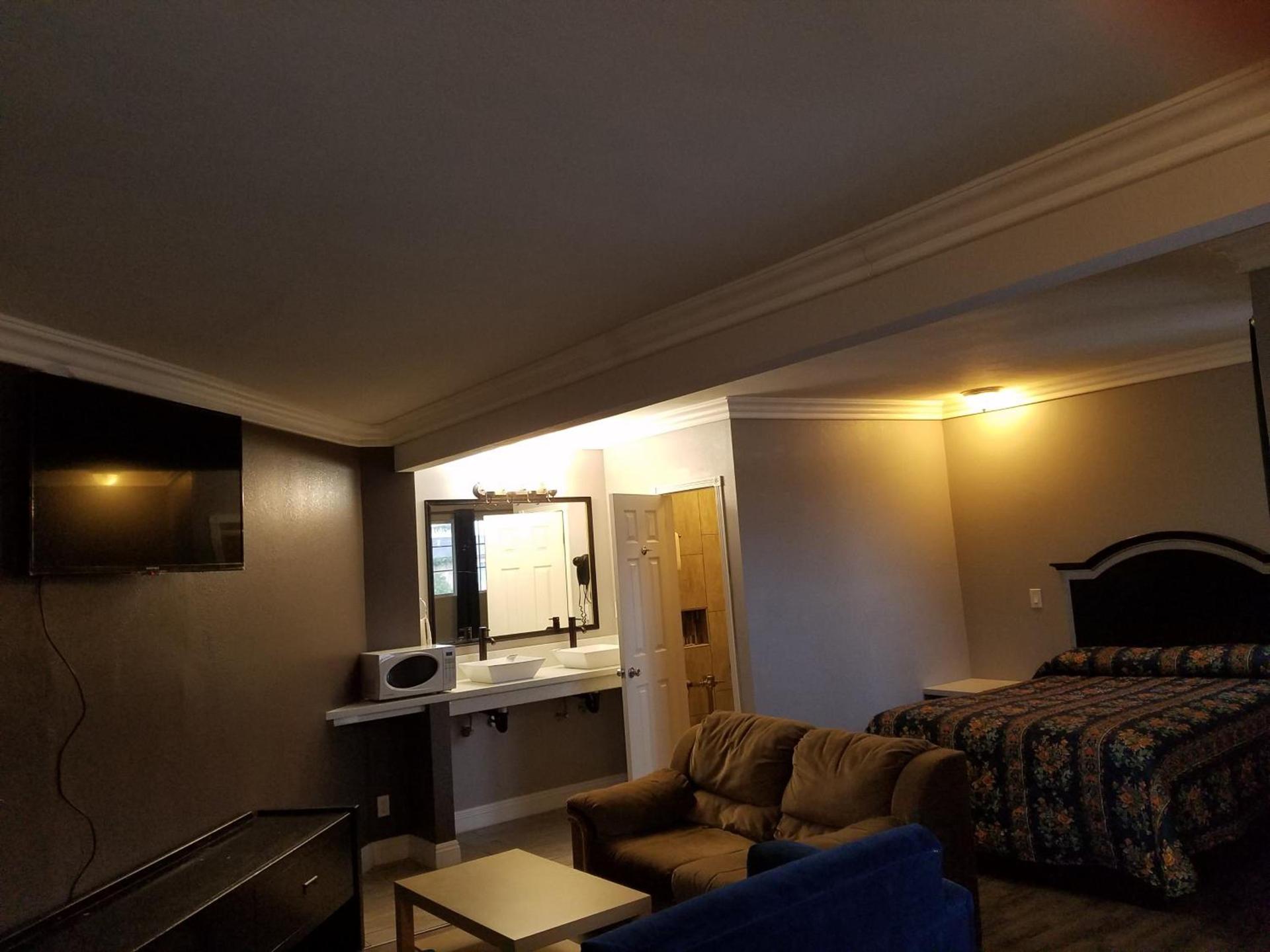 Flight Motel photo 13