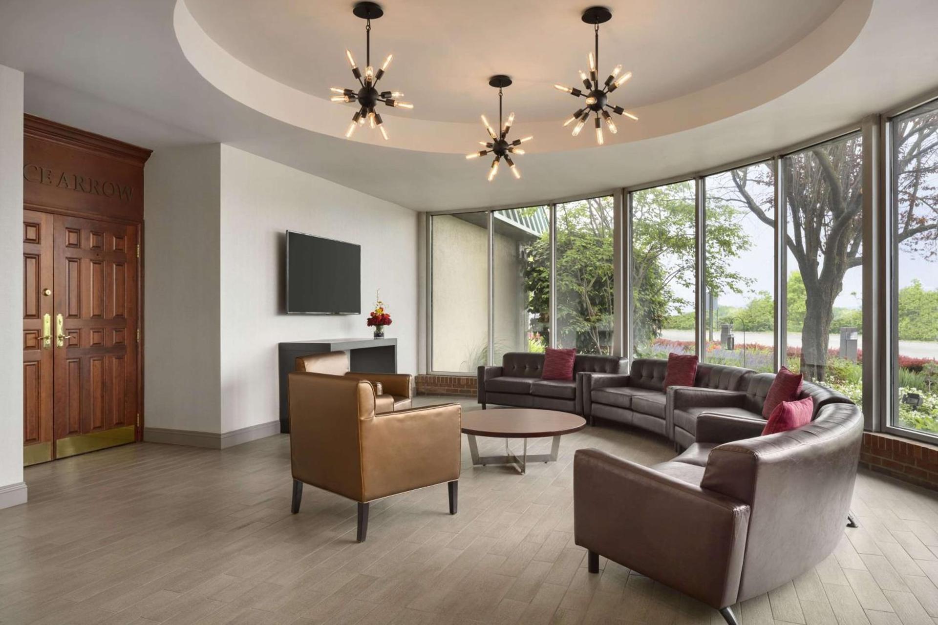 Ramada by Wyndham Beaver Falls photo 3