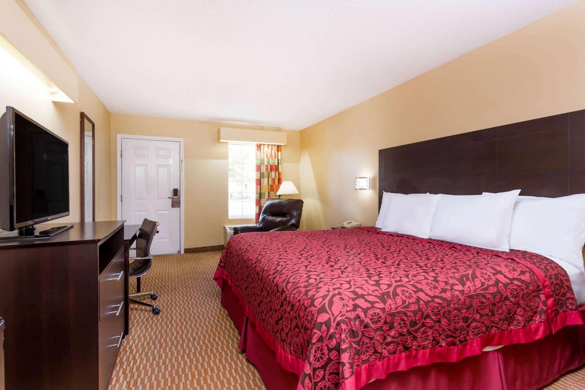 Days Inn by Wyndham Simpsonville photo 14