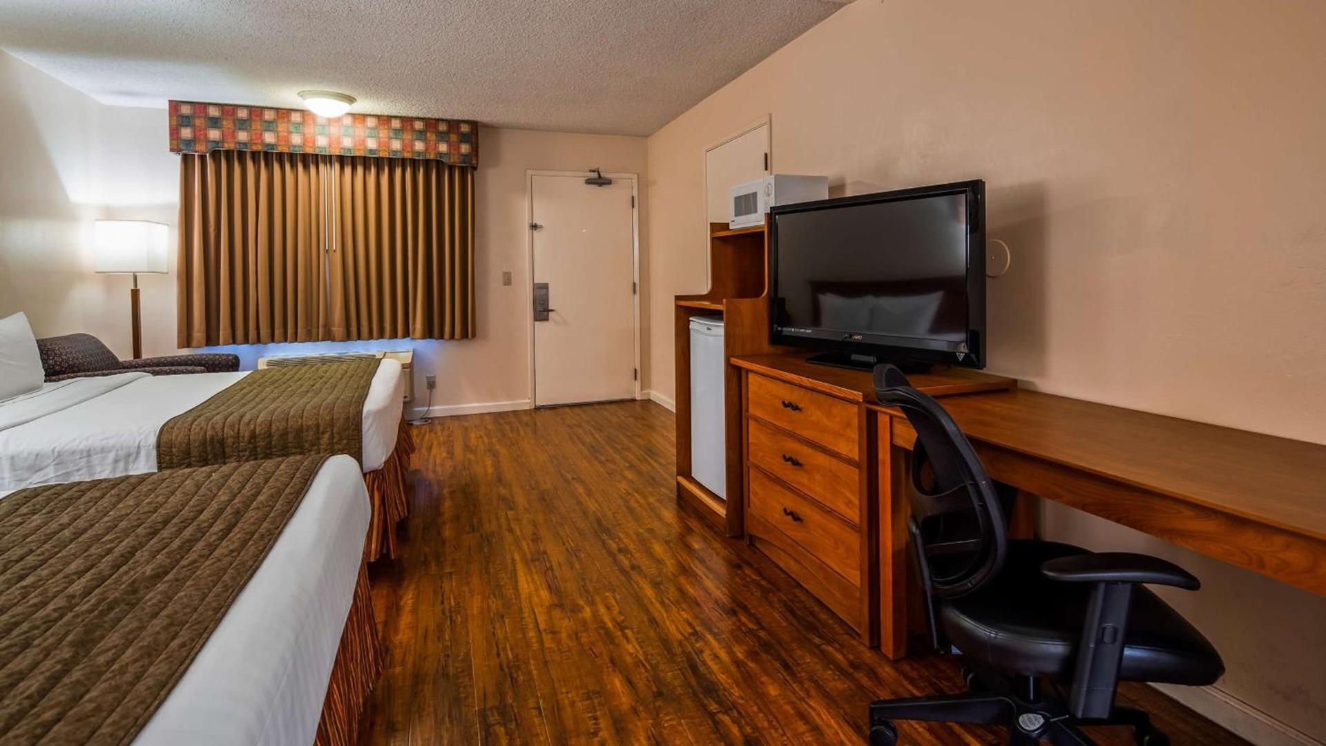SureStay Hotel by Best Western Tehachapi photo 11