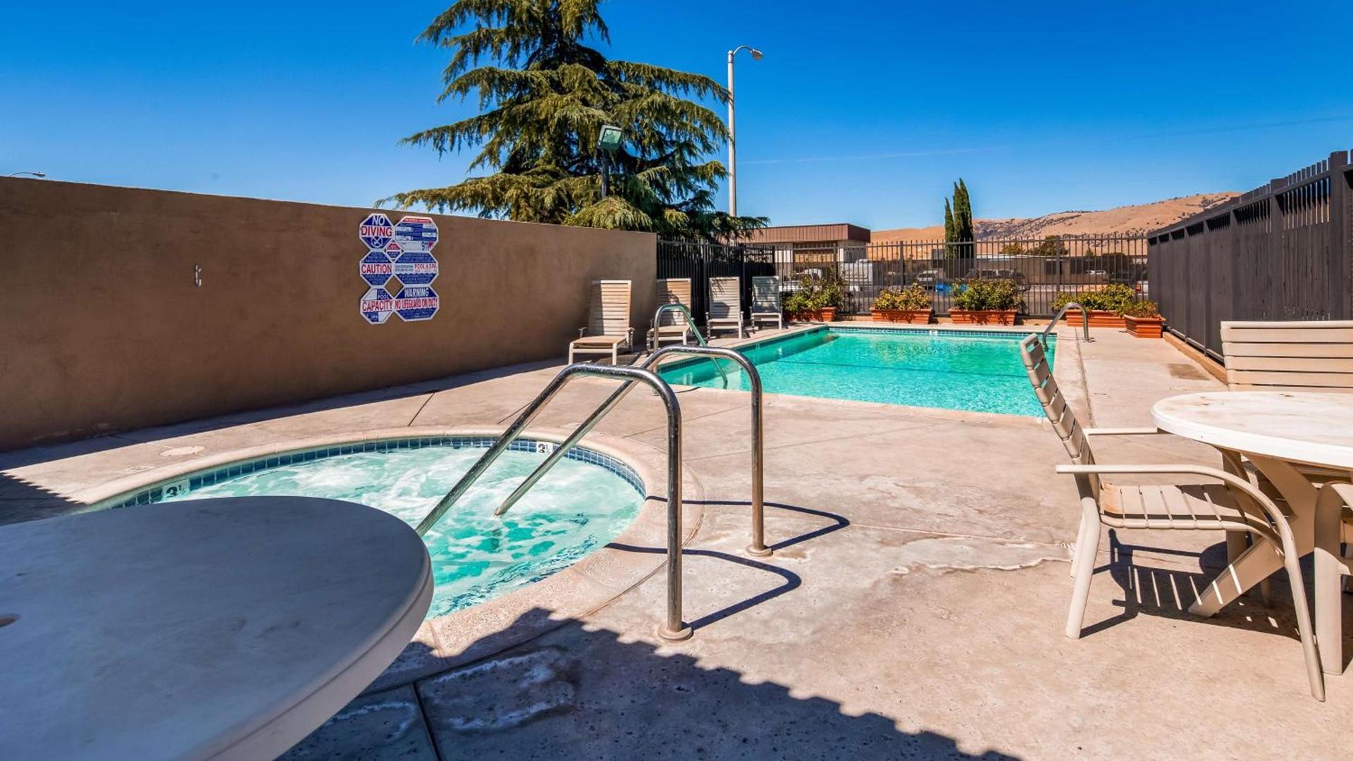 SureStay Hotel by Best Western Tehachapi photo 2
