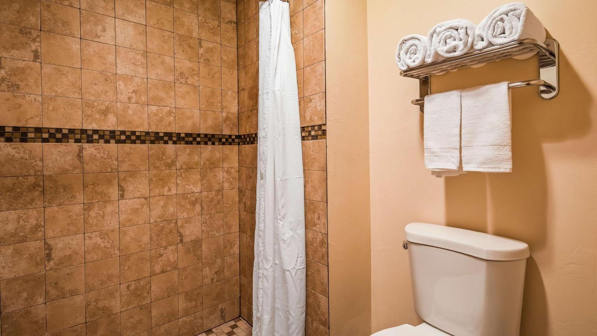 SureStay Hotel by Best Western Tehachapi photo 13