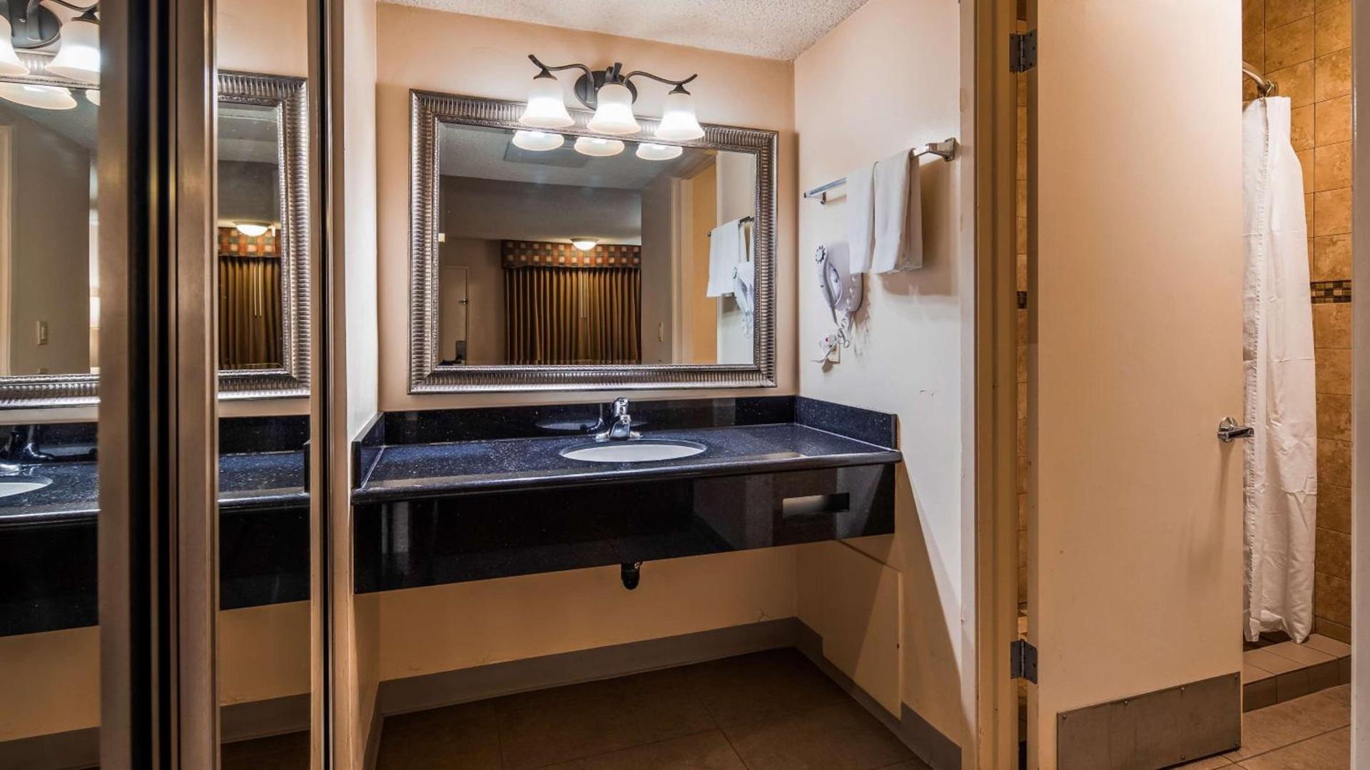 SureStay Hotel by Best Western Tehachapi photo 12