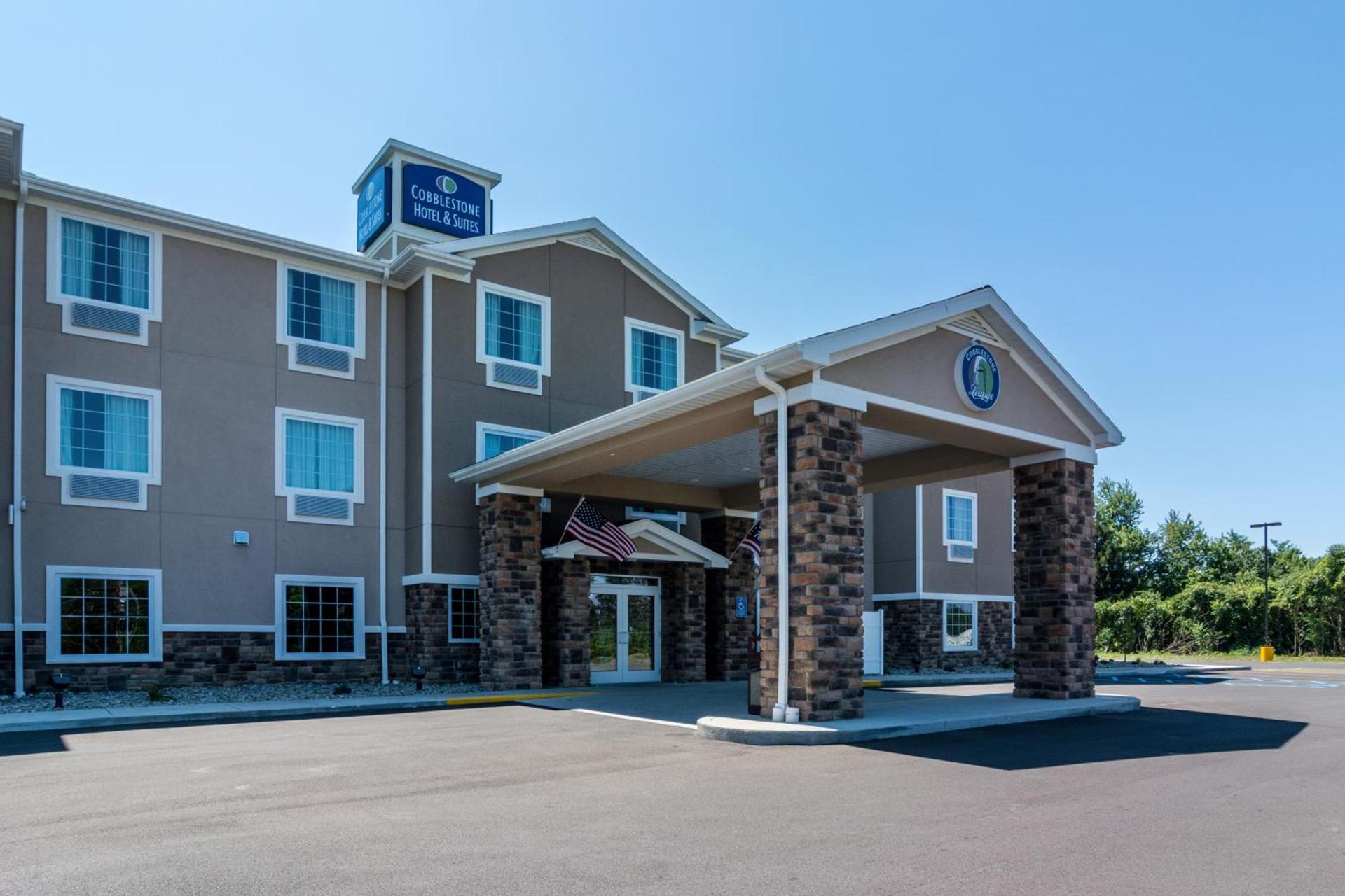 Cobblestone Hotel & Suites - Torrington — hotel in Torrington