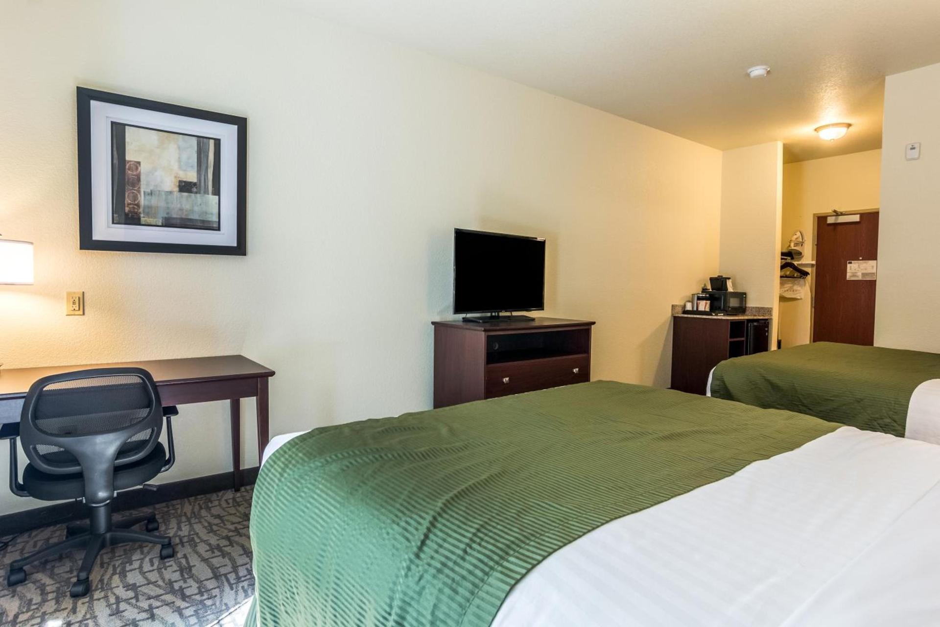 Cobblestone Hotel & Suites - Torrington photo 42