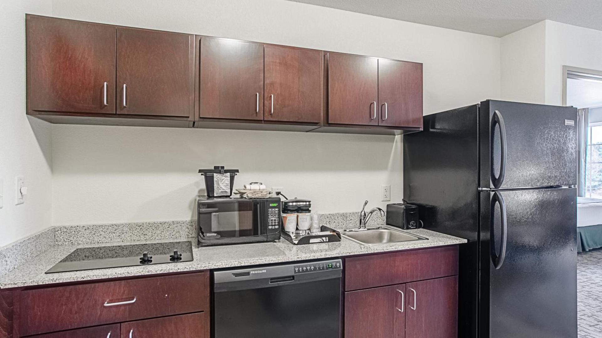 Cobblestone Hotel & Suites - Torrington photo 27