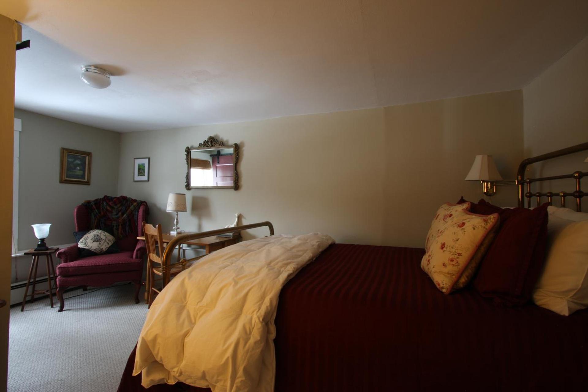 Follansbee Inn photo 85
