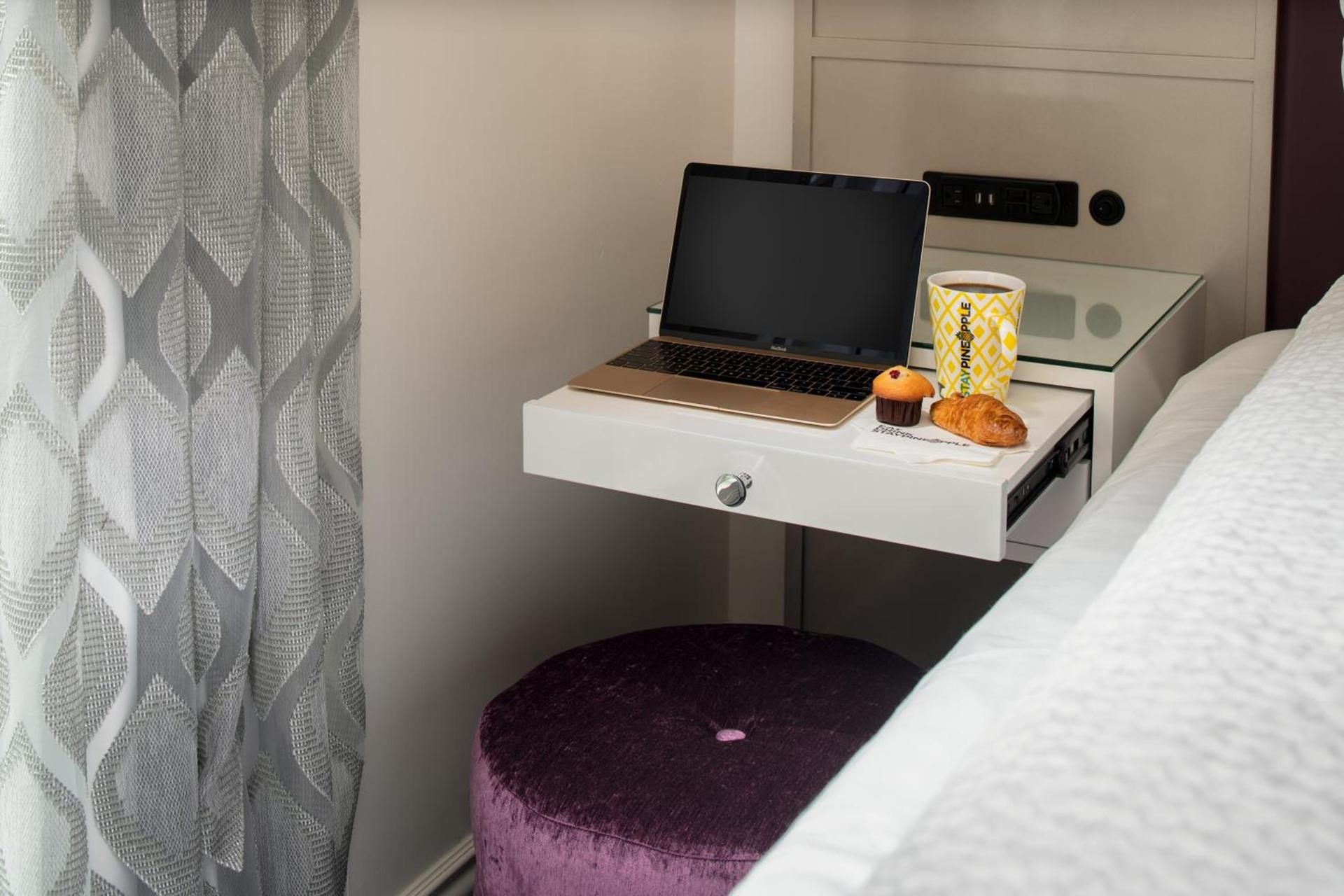 Staypineapple, An Artful Hotel, Midtown New York photo 72