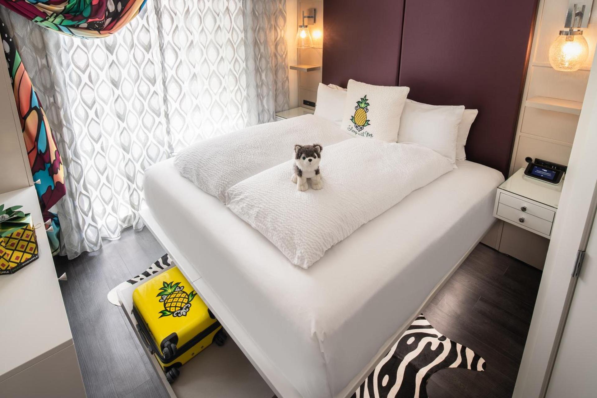 Staypineapple, An Artful Hotel, Midtown New York photo 68