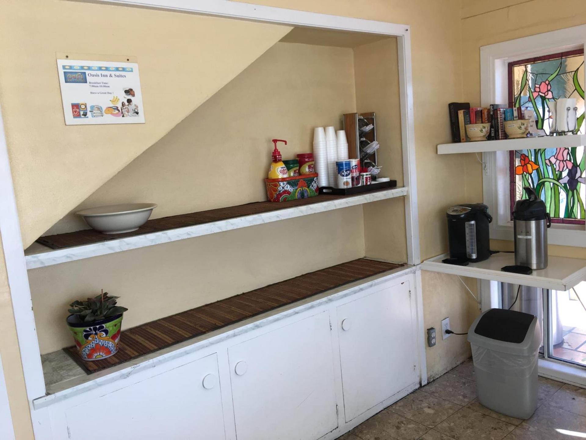 Oasis Inn and Suites photo 2