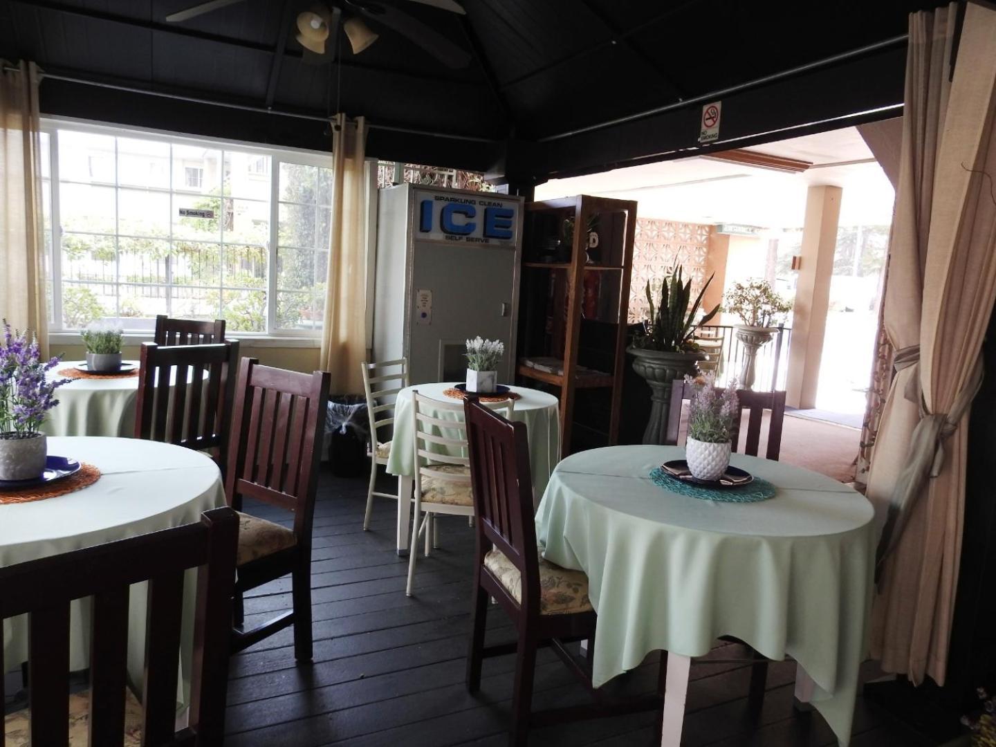 Stanford Motor Inn photo 8