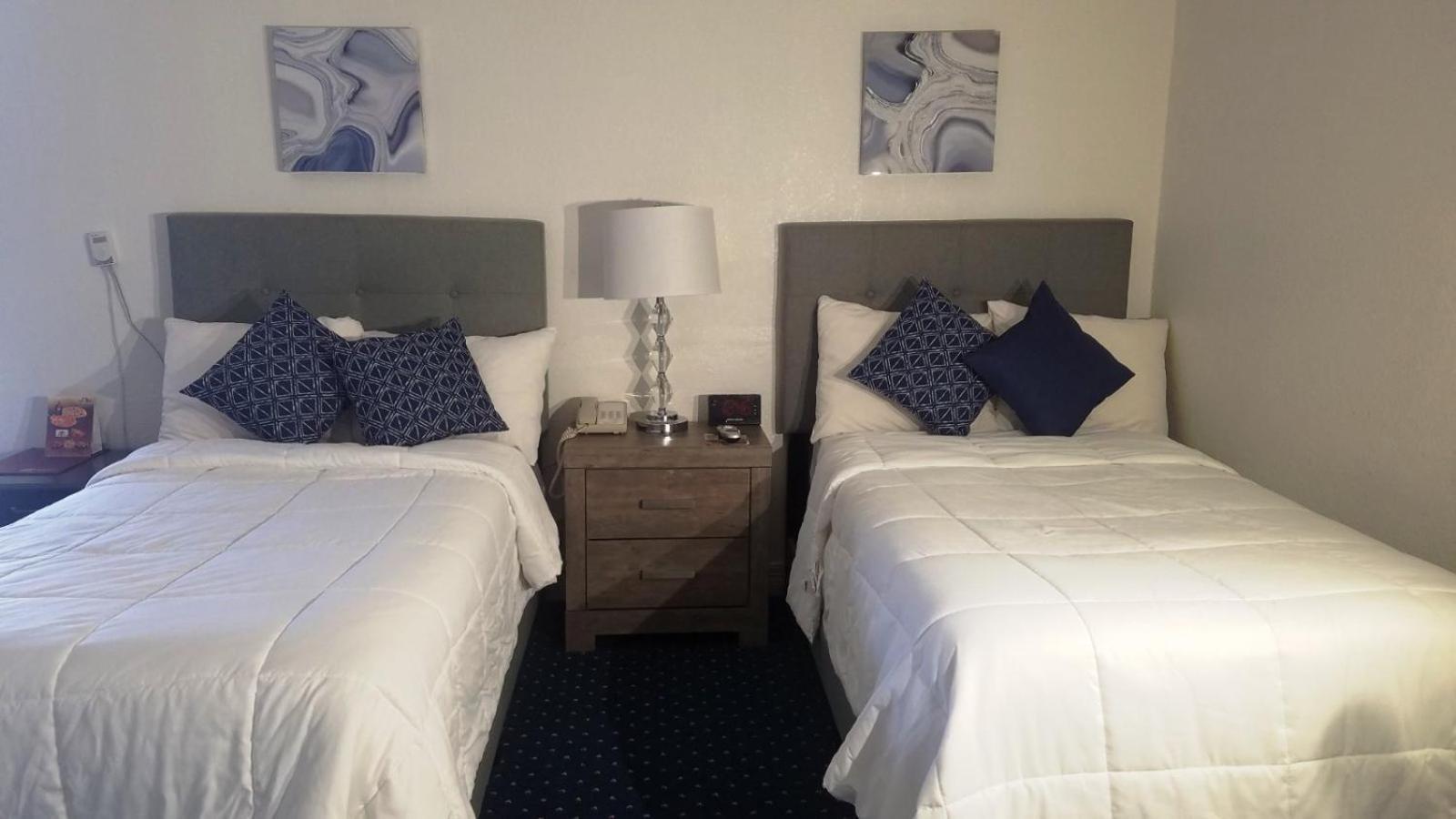 Stanford Motor Inn photo 17