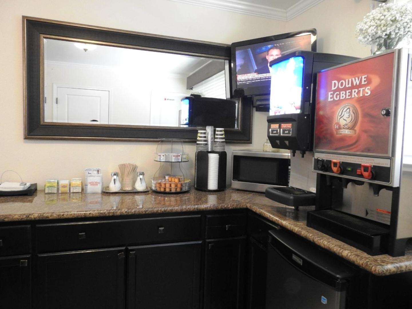 Stanford Motor Inn photo 7