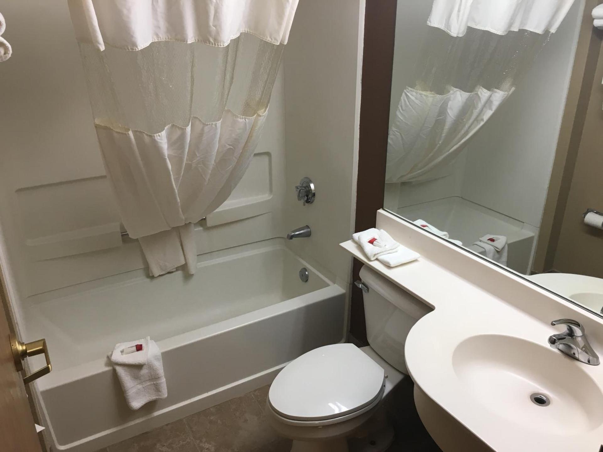Microtel Inn & Suites by Wyndham Mason photo 13