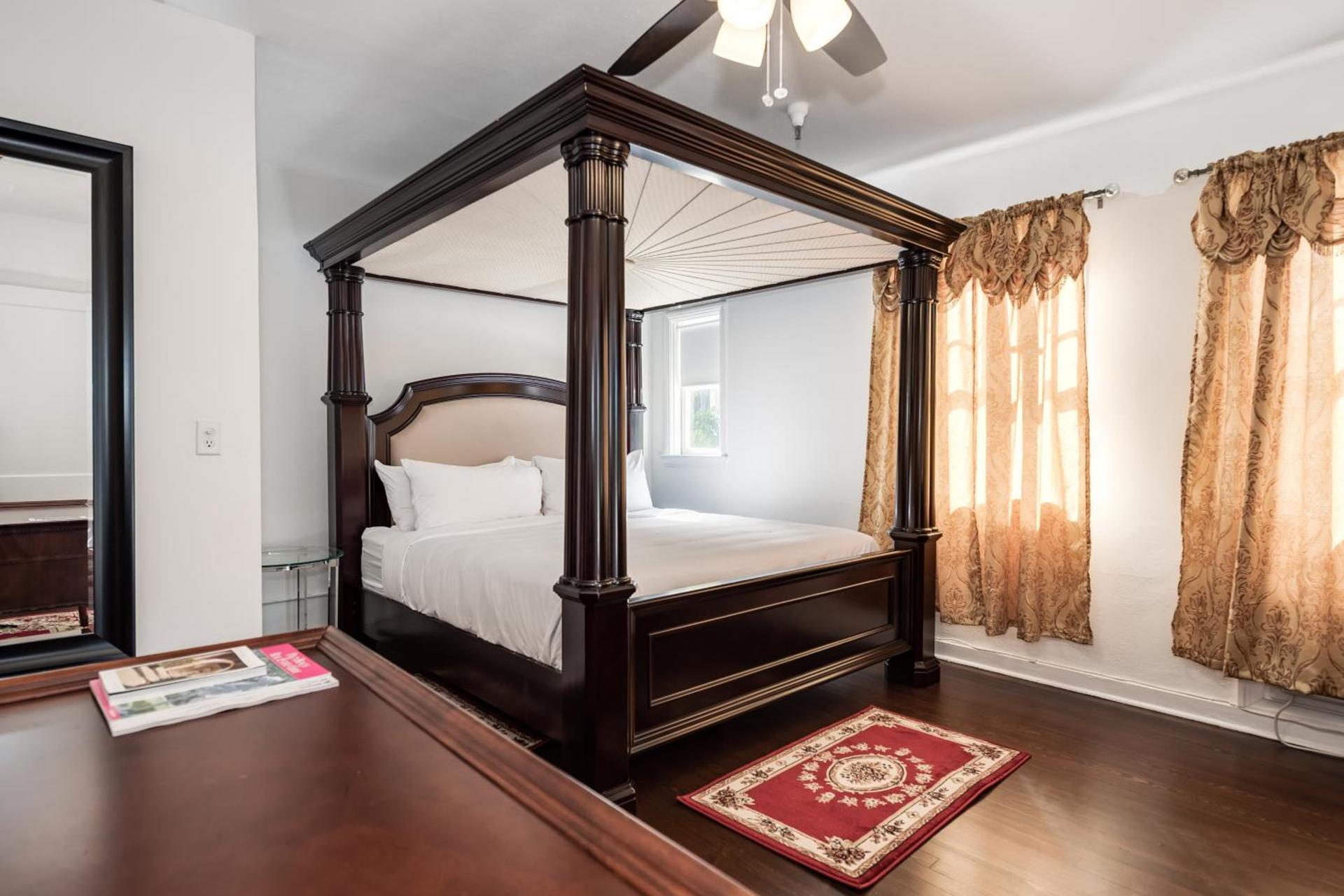 Palm Beach Historic Inn photo 8