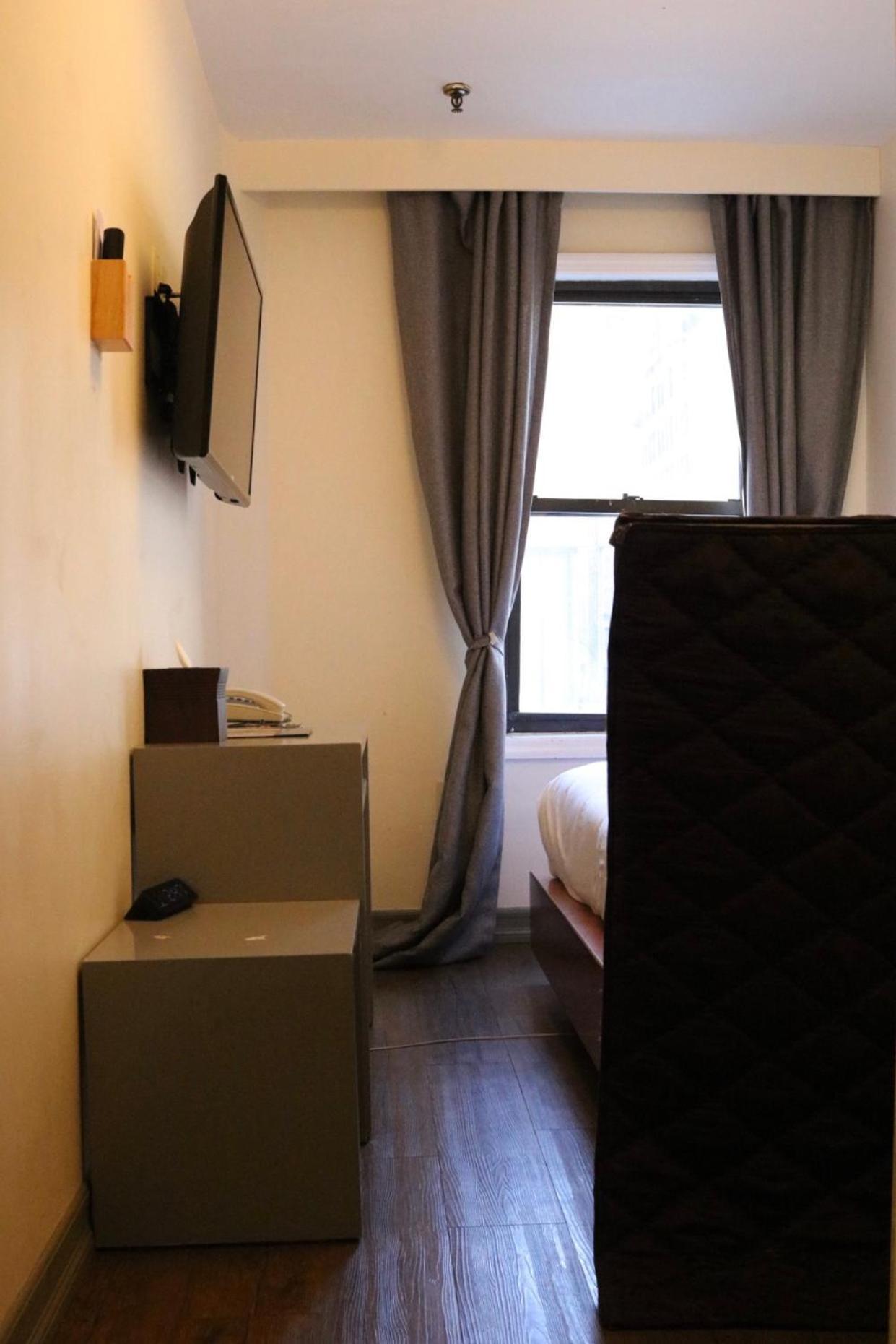 Midtown West Hotel photo 8