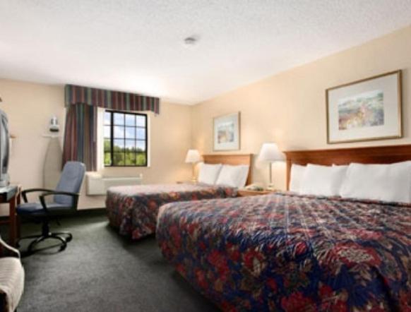 Days Inn by Wyndham Keene NH photo 19