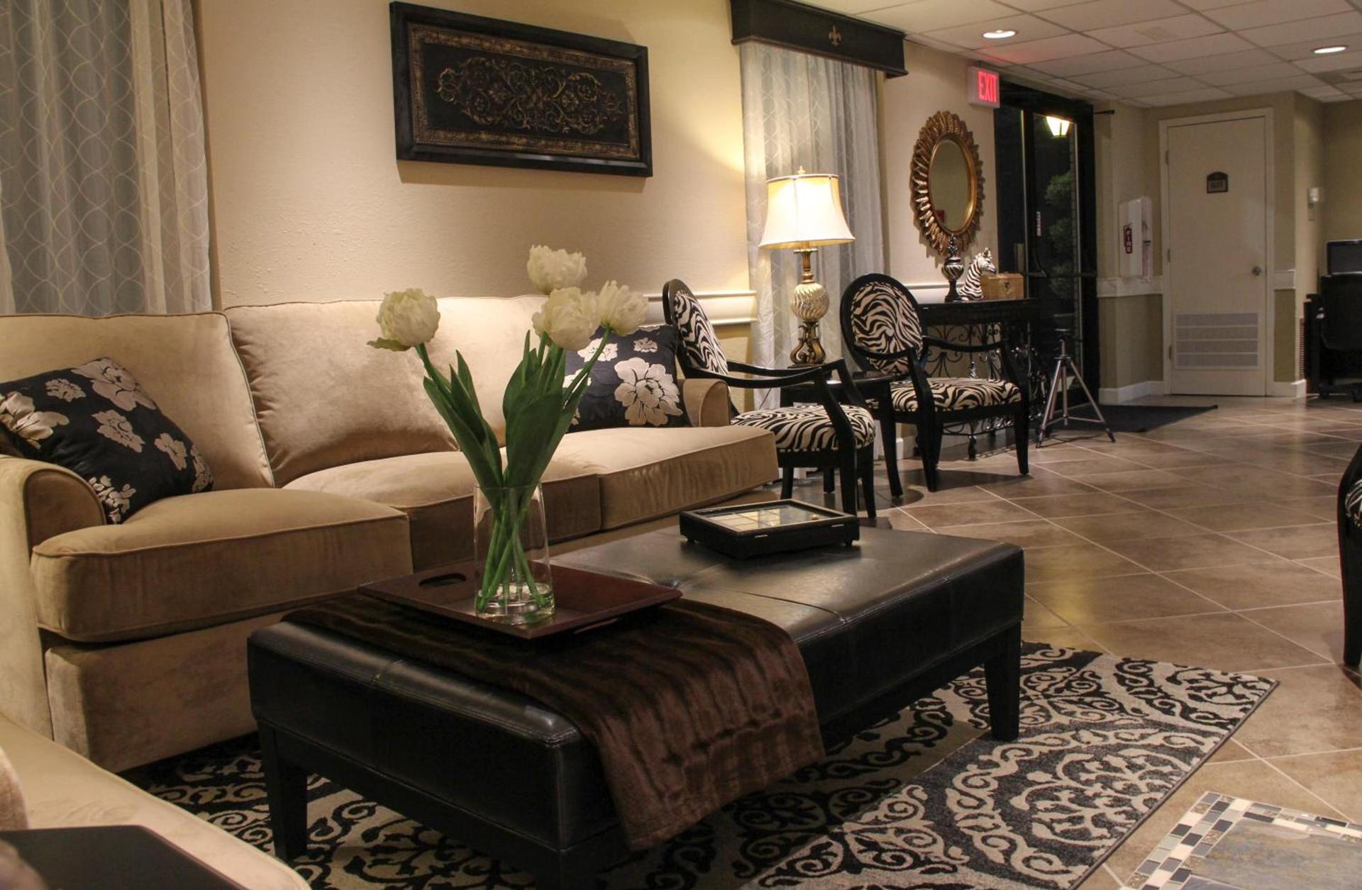 Grand View Inn & Suites photo 11