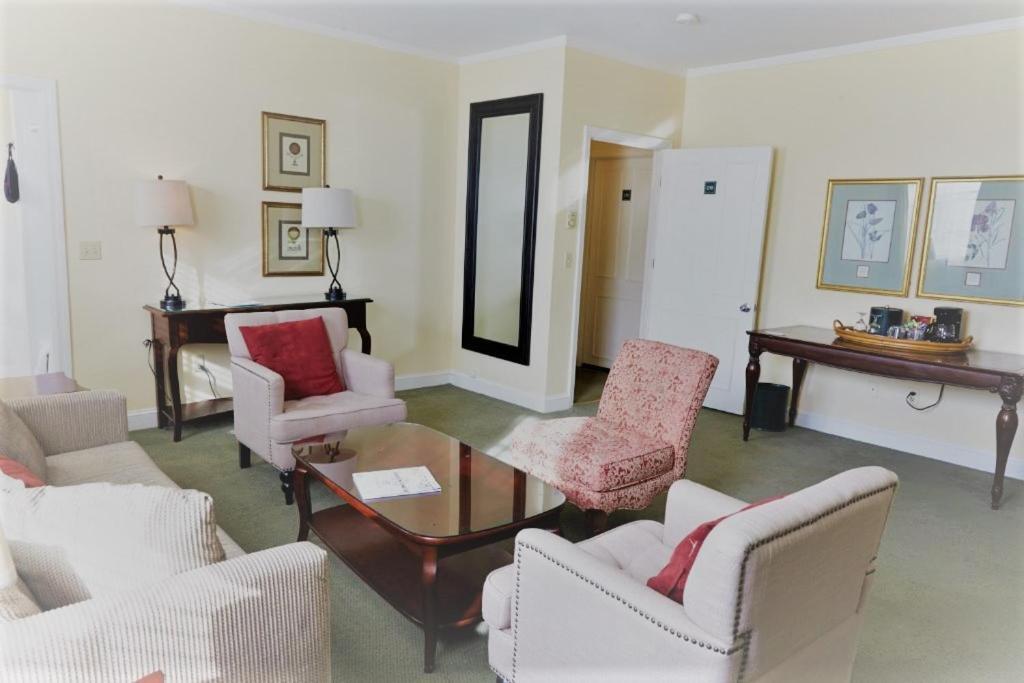 The Inn at Longshore photo 31