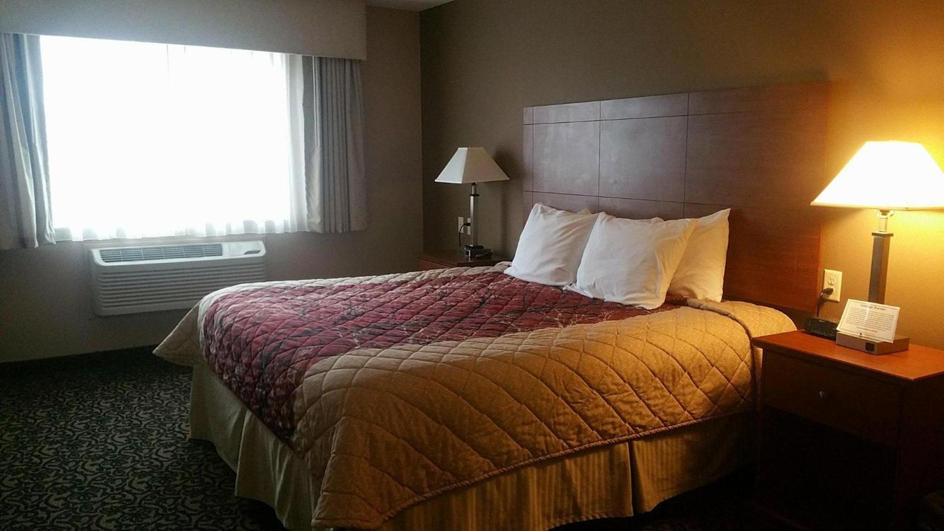 Canby Inn and Suites photo 12