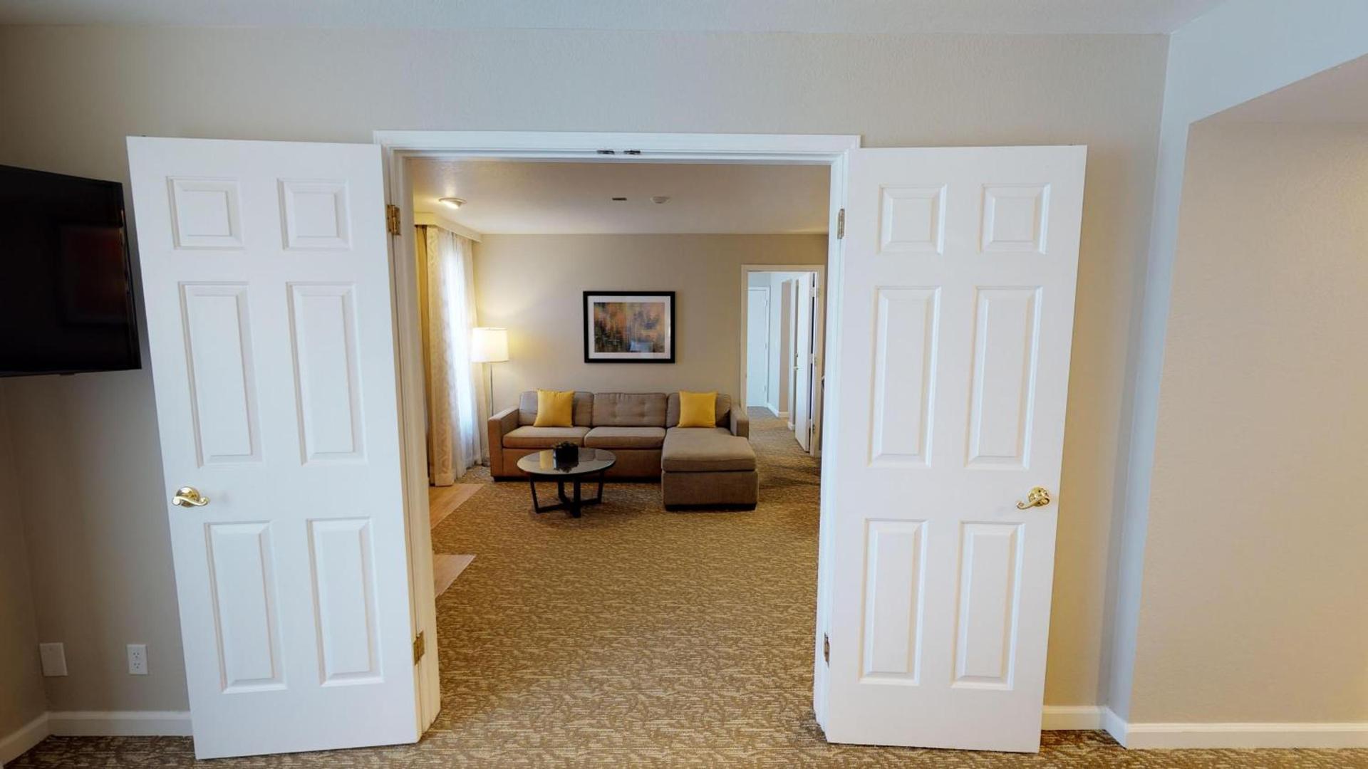 Chase Suite Hotel Newark Fremont photo 7