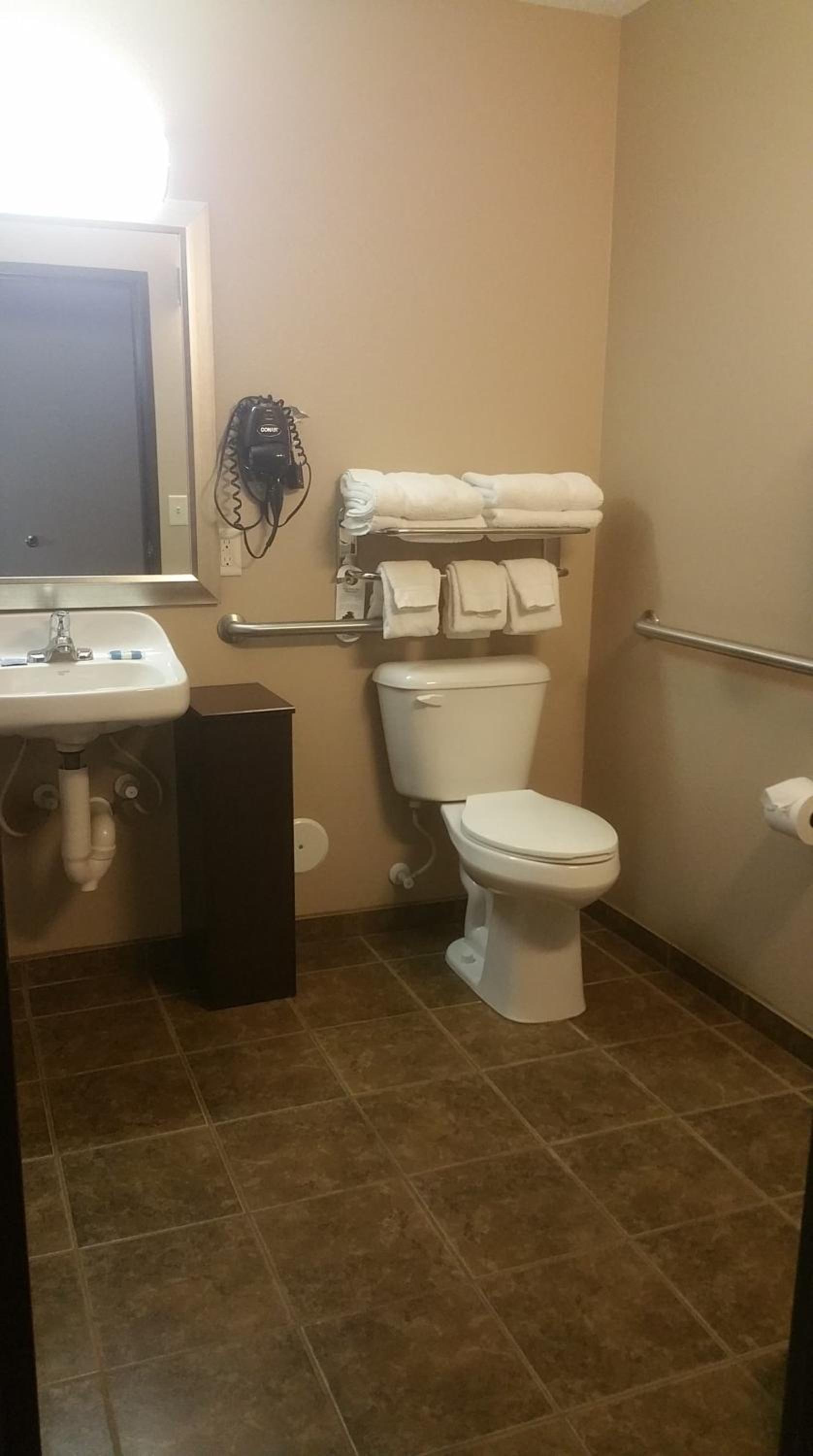 Canby Inn and Suites photo 7