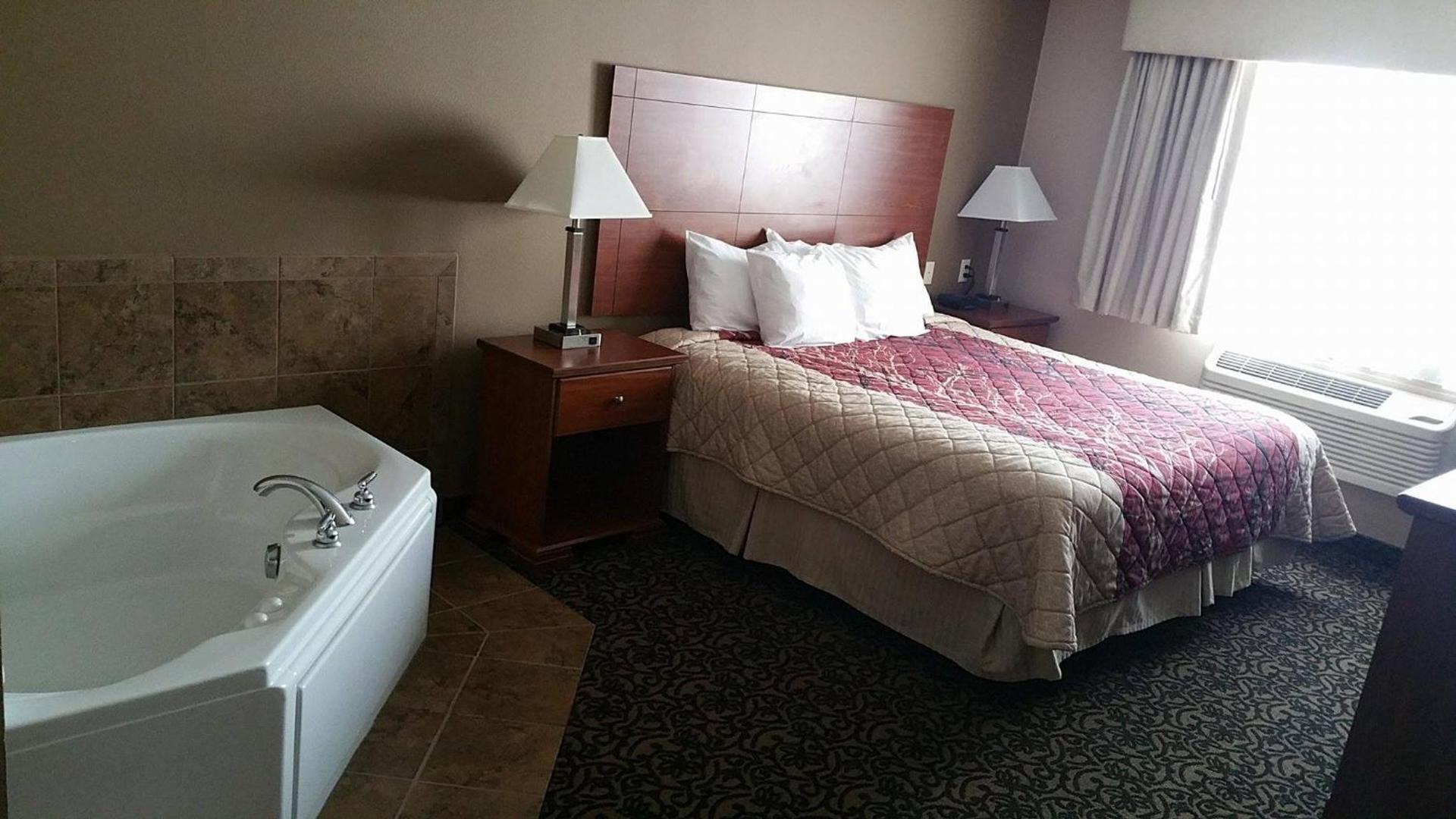 Canby Inn and Suites photo 6