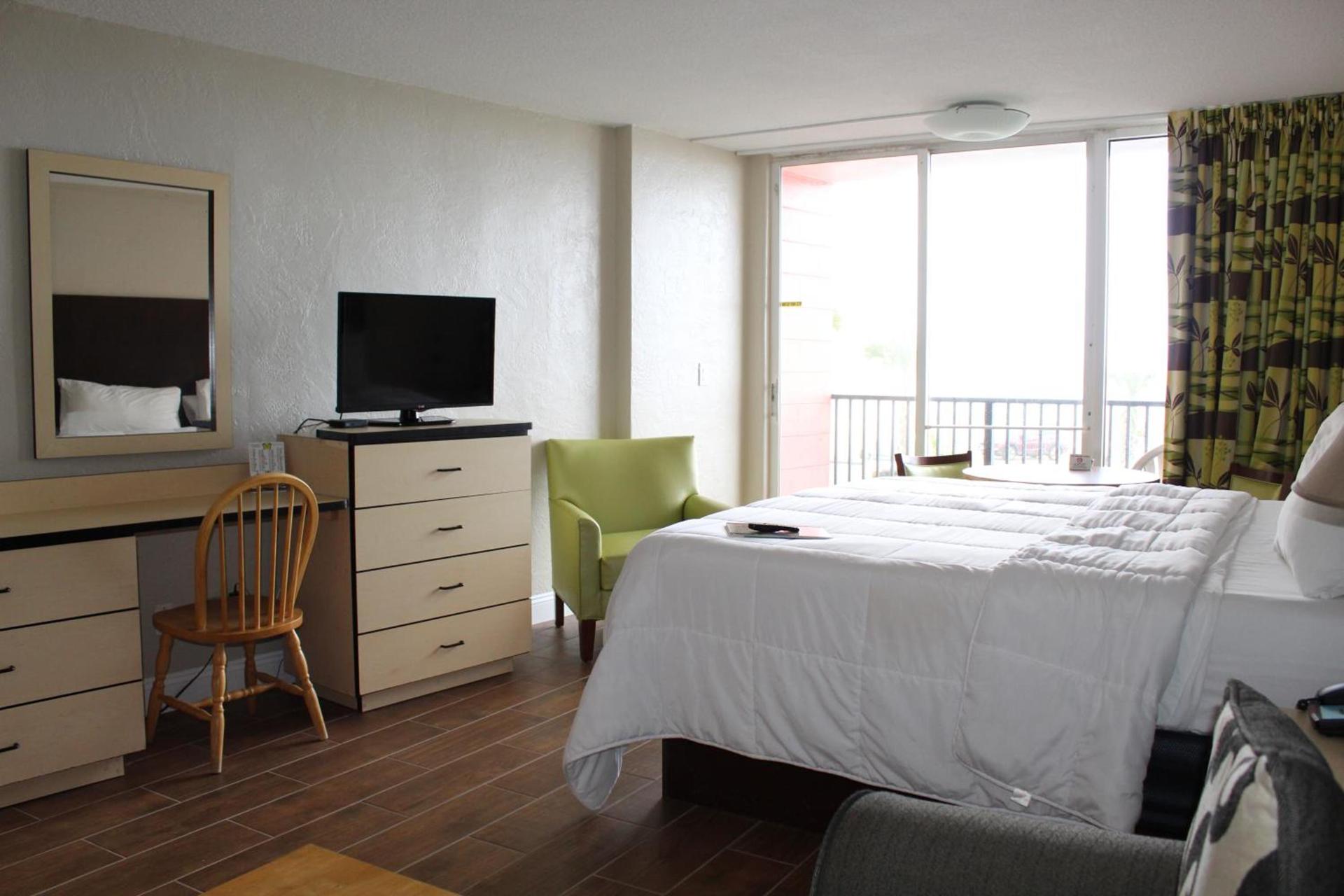 Cove Motel Oceanfront photo 32