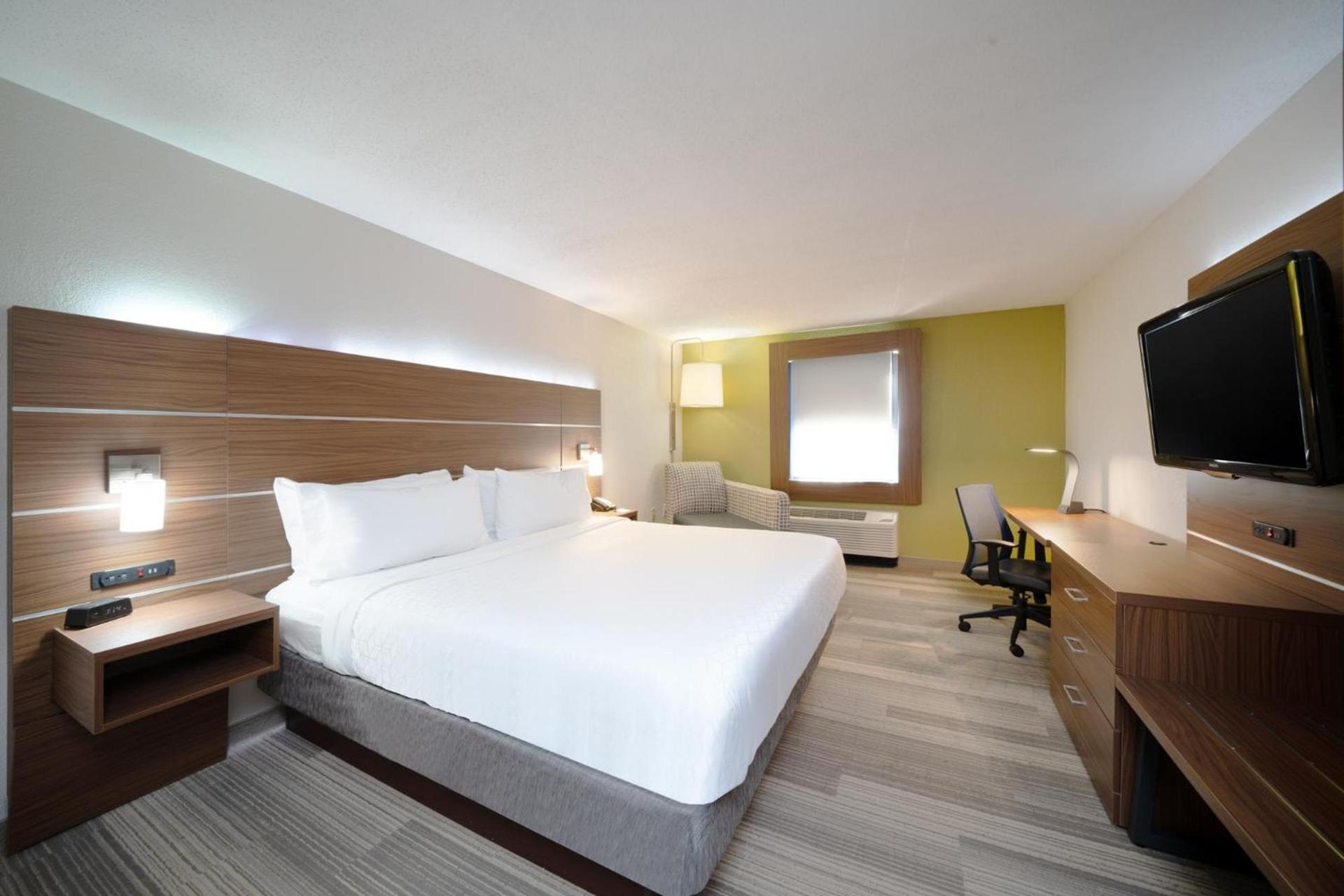 Holiday Inn Express Prince Frederick by IHG photo 2