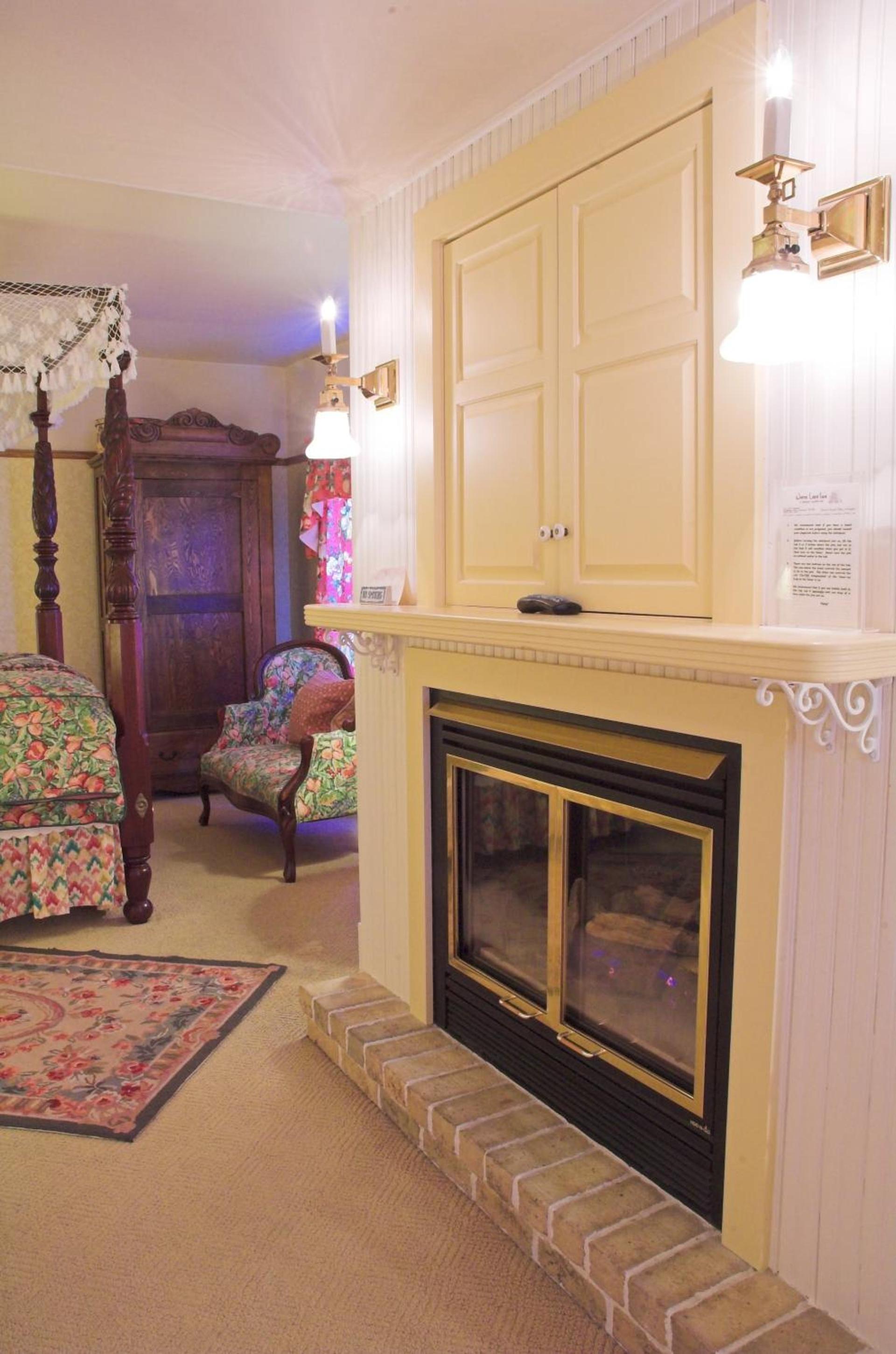 White Lace Inn photo 3
