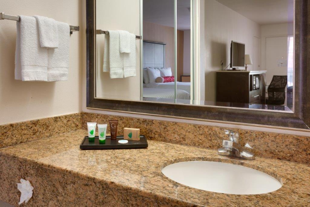 Cortona Inn and Suites Anaheim Resort photo 23