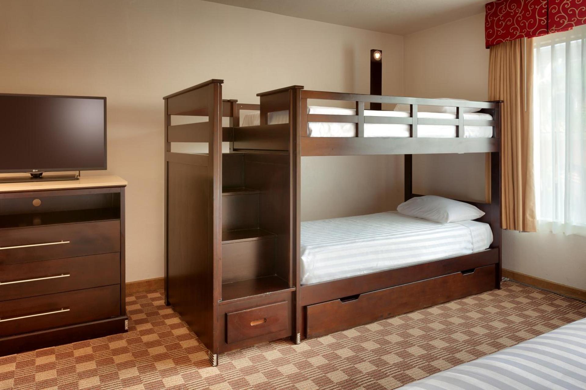 Cortona Inn and Suites Anaheim Resort photo 17