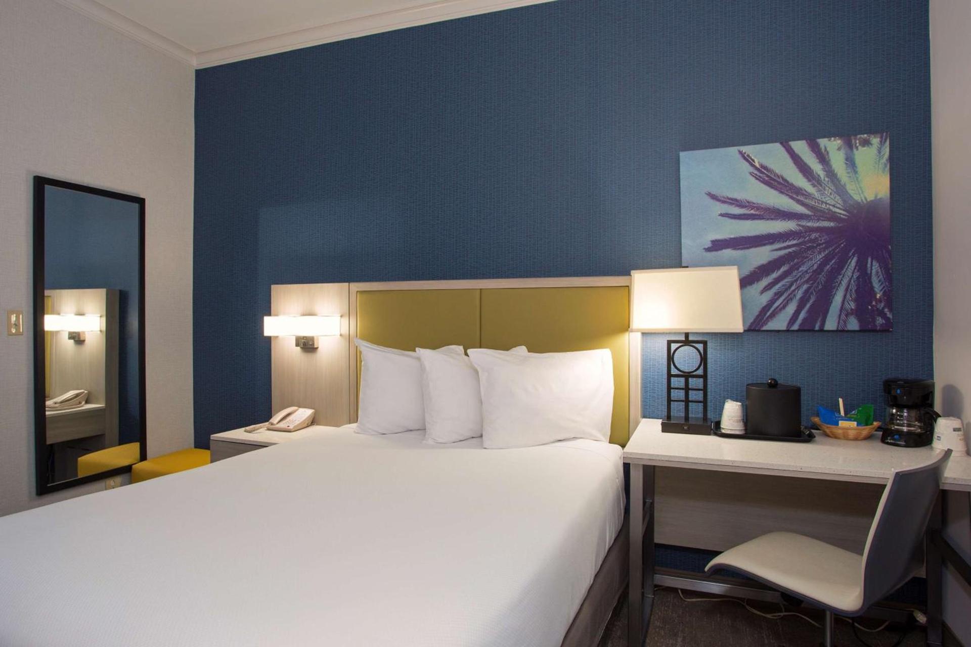 SureStay Hotel by Best Western Santa Monica photo 34