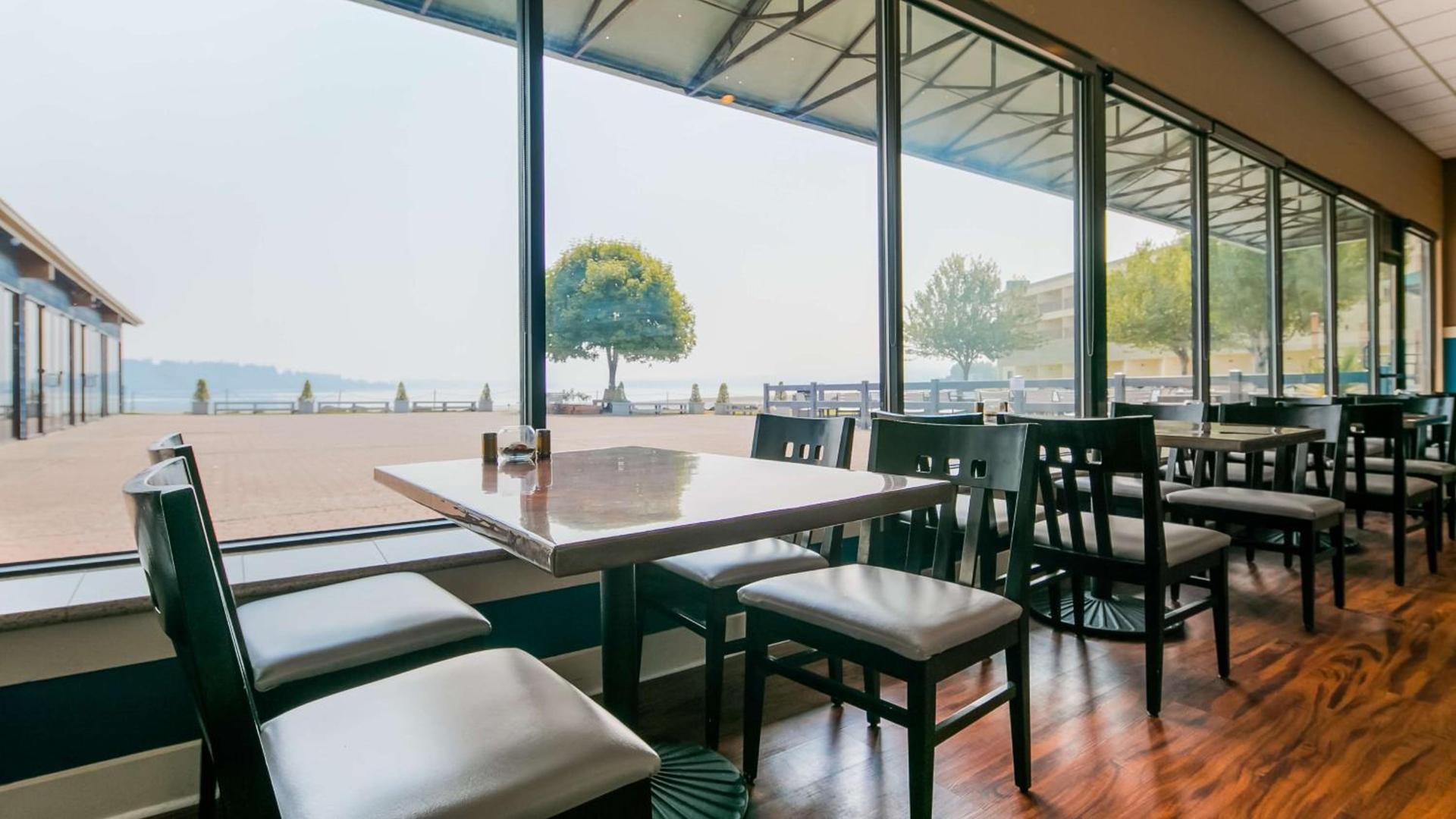 Best Western Plus Silverdale Beach Hotel photo 28