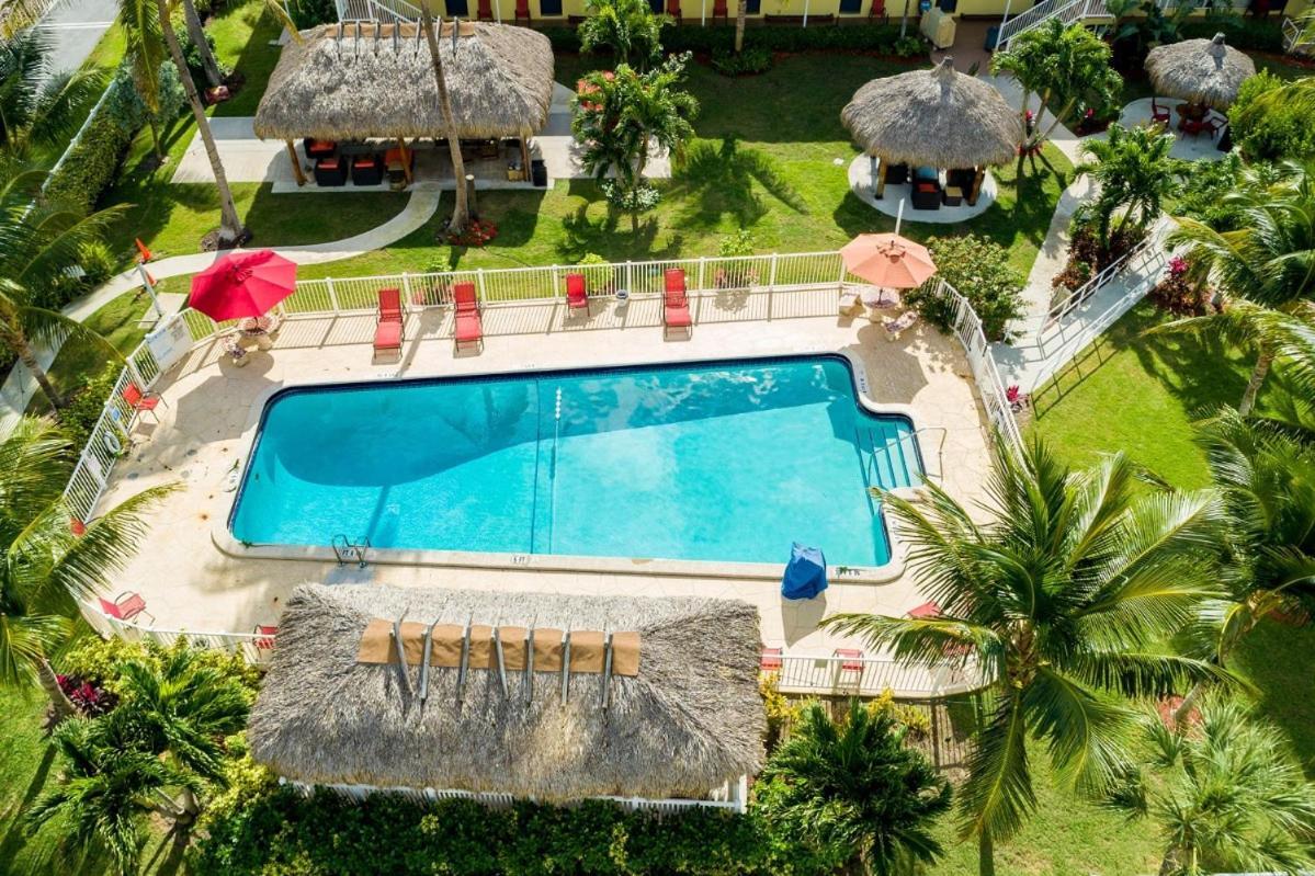 Oceans Beach Resort & Suites photo 4