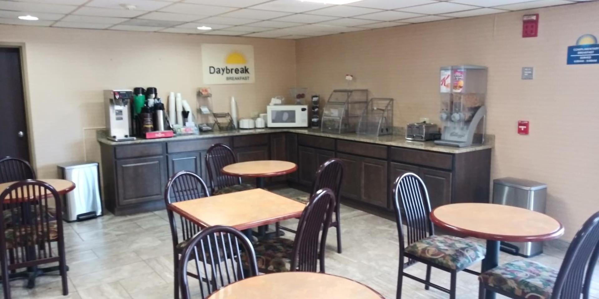 Days Inn by Wyndham Morehead photo 17