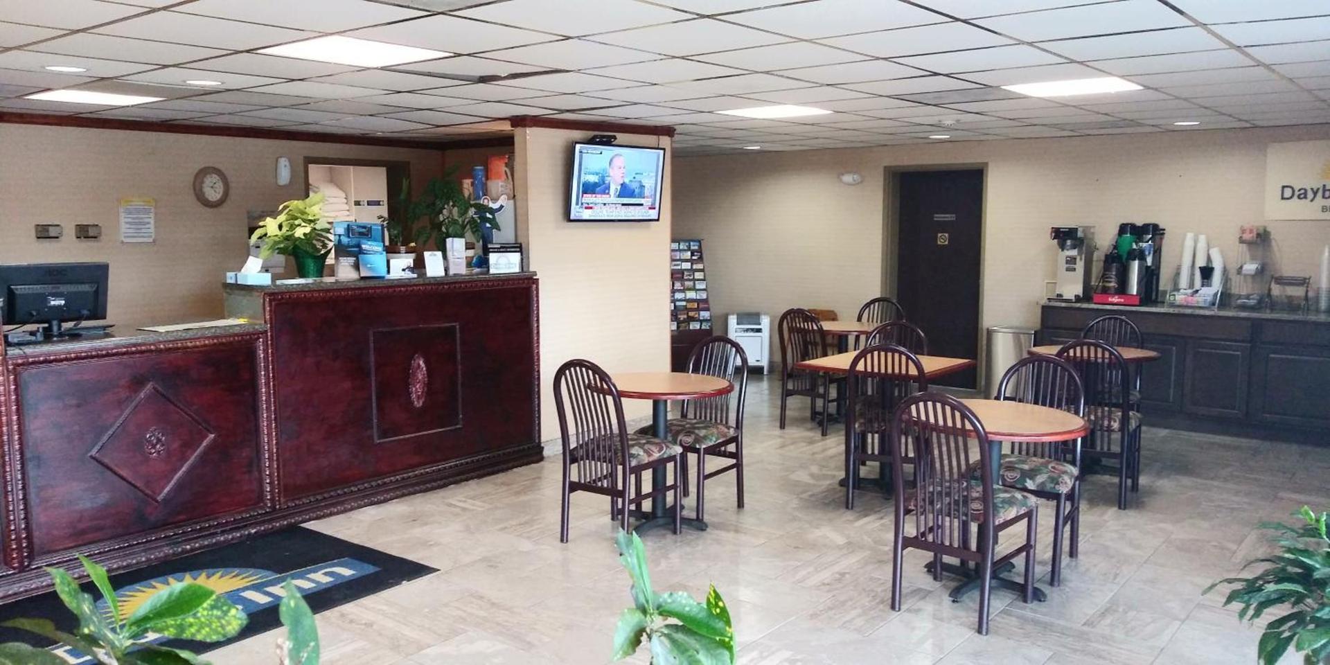 Days Inn by Wyndham Morehead photo 16