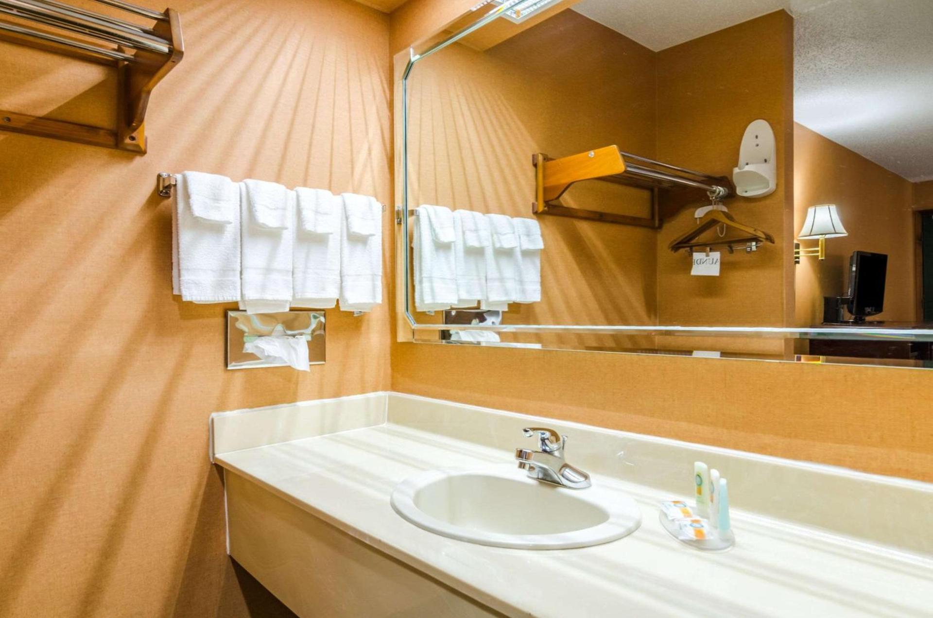 Quality Inn Eureka Springs South photo 37
