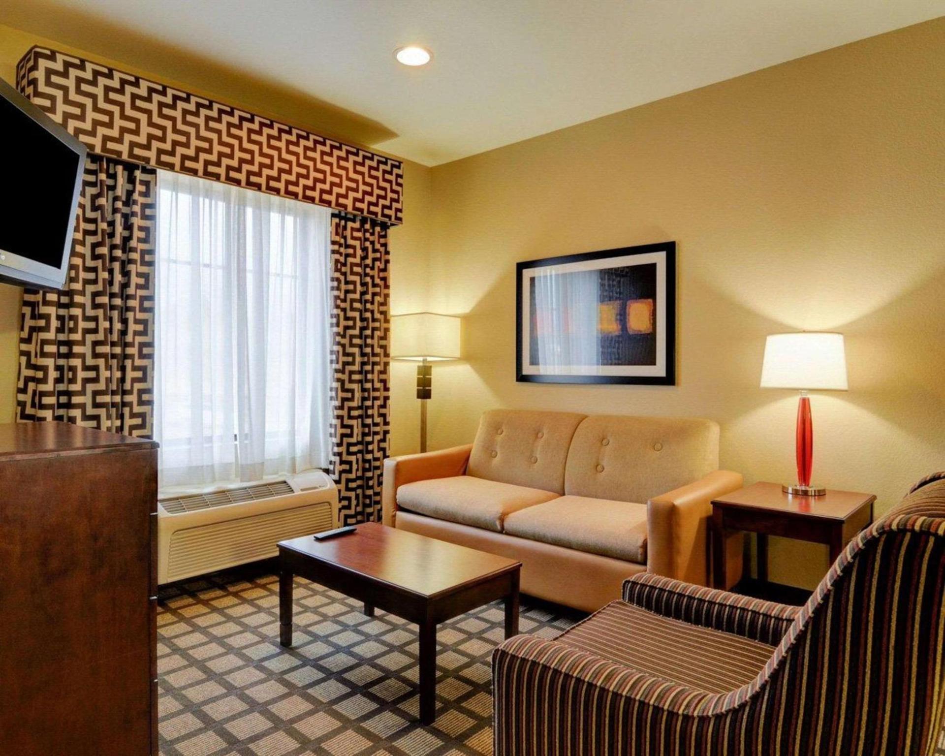 Comfort Inn & Suites Fort Smith I-540 photo 19