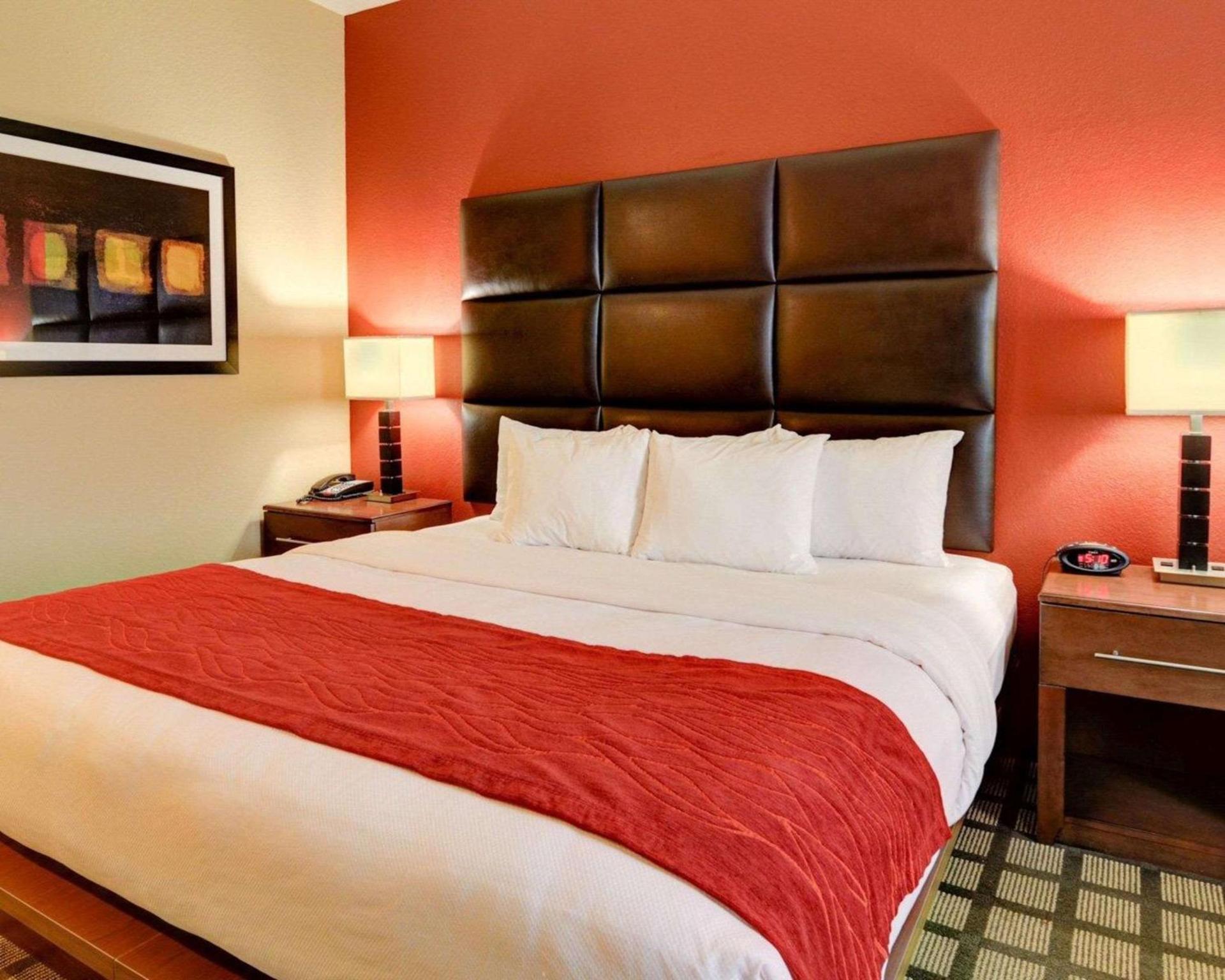 Comfort Inn & Suites Fort Smith I-540 photo 7