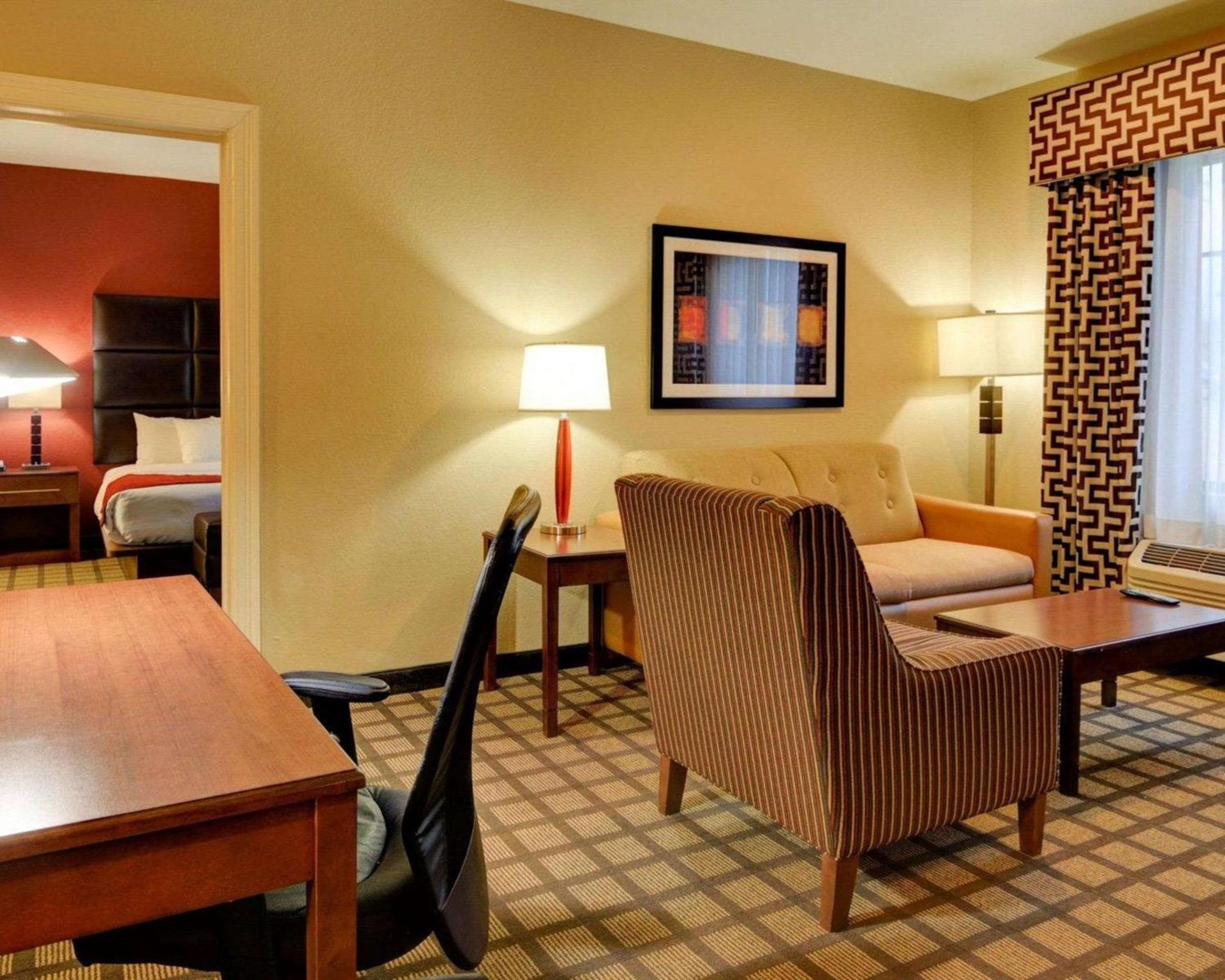 Comfort Inn & Suites Fort Smith I-540 photo 23