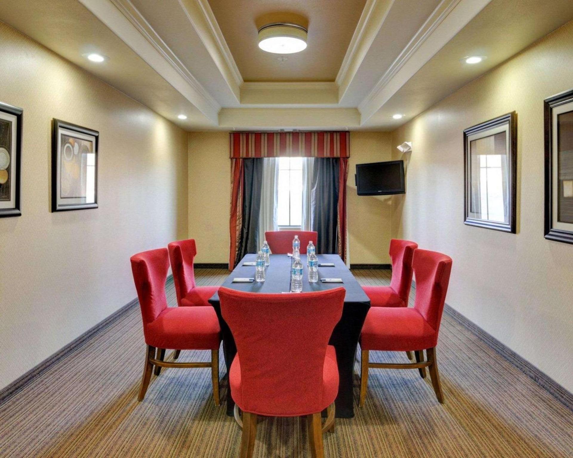 Comfort Inn & Suites Fort Smith I-540 photo 28