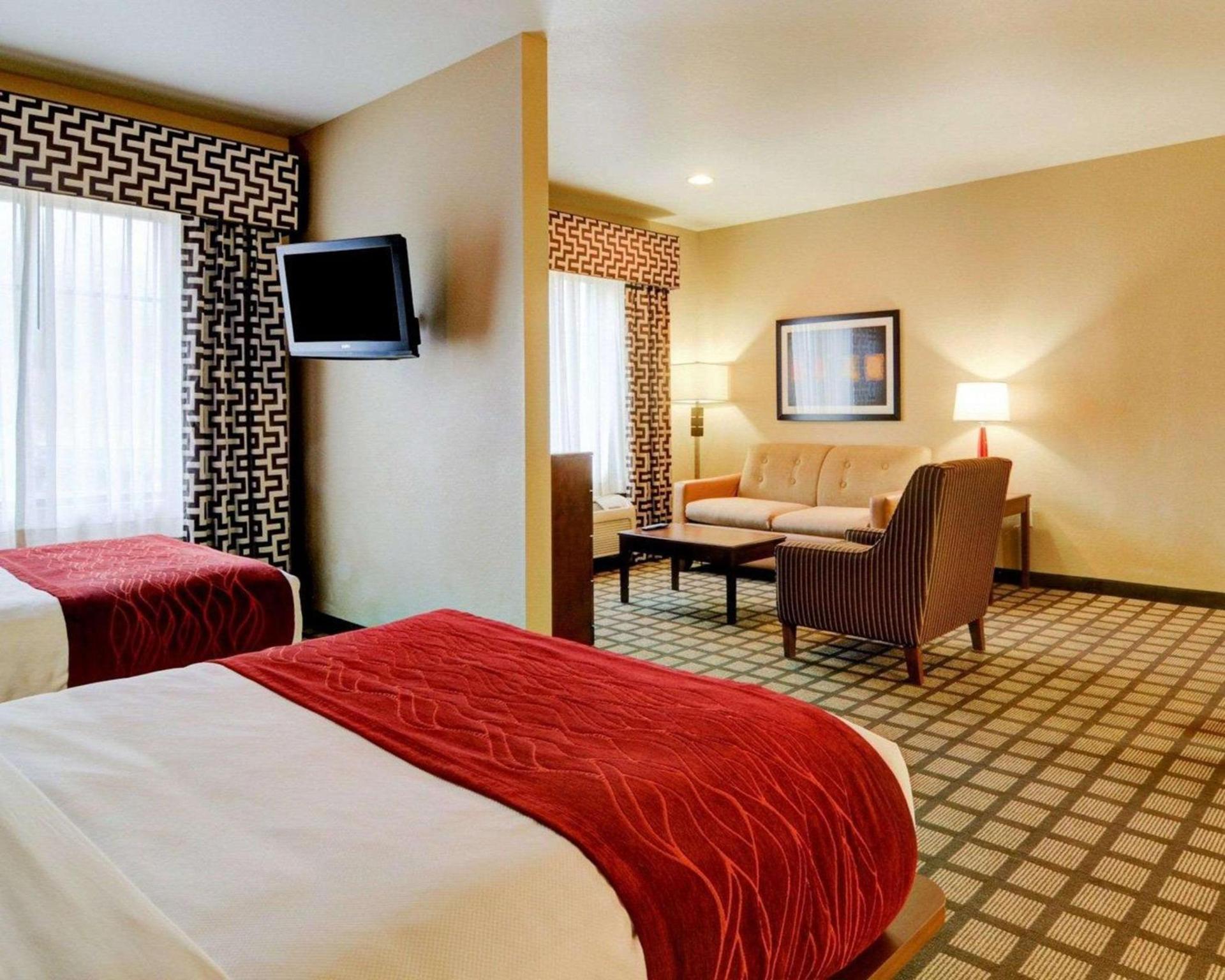 Comfort Inn & Suites Fort Smith I-540 photo 14