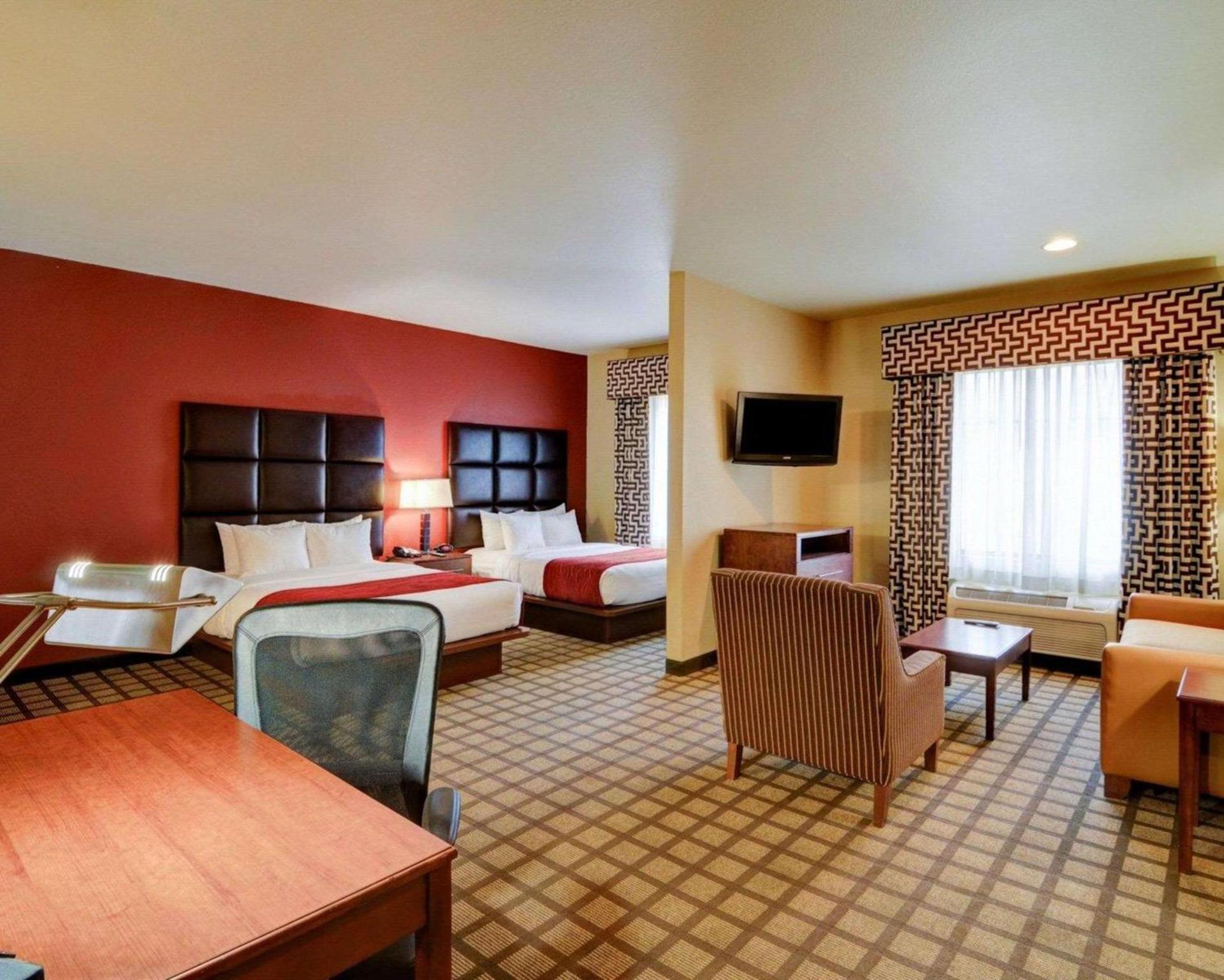Comfort Inn & Suites Fort Smith I-540 photo 18