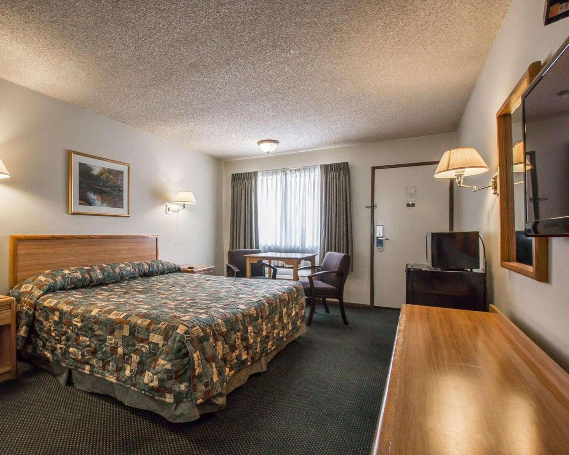 Palm Inn Hotel near Tyler Mall Riverside photo 17